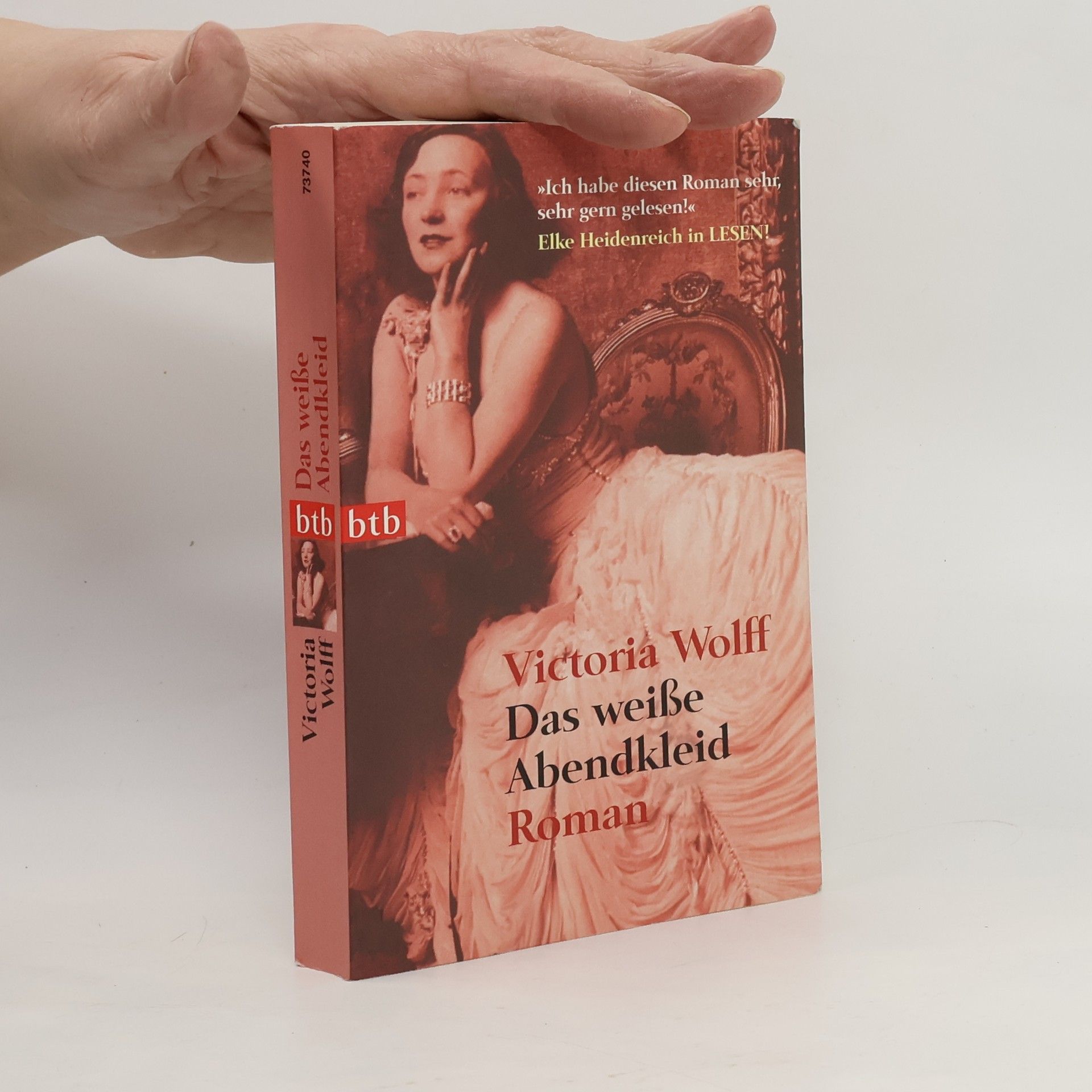 Victoria Wolff Das weiße Abendkleid