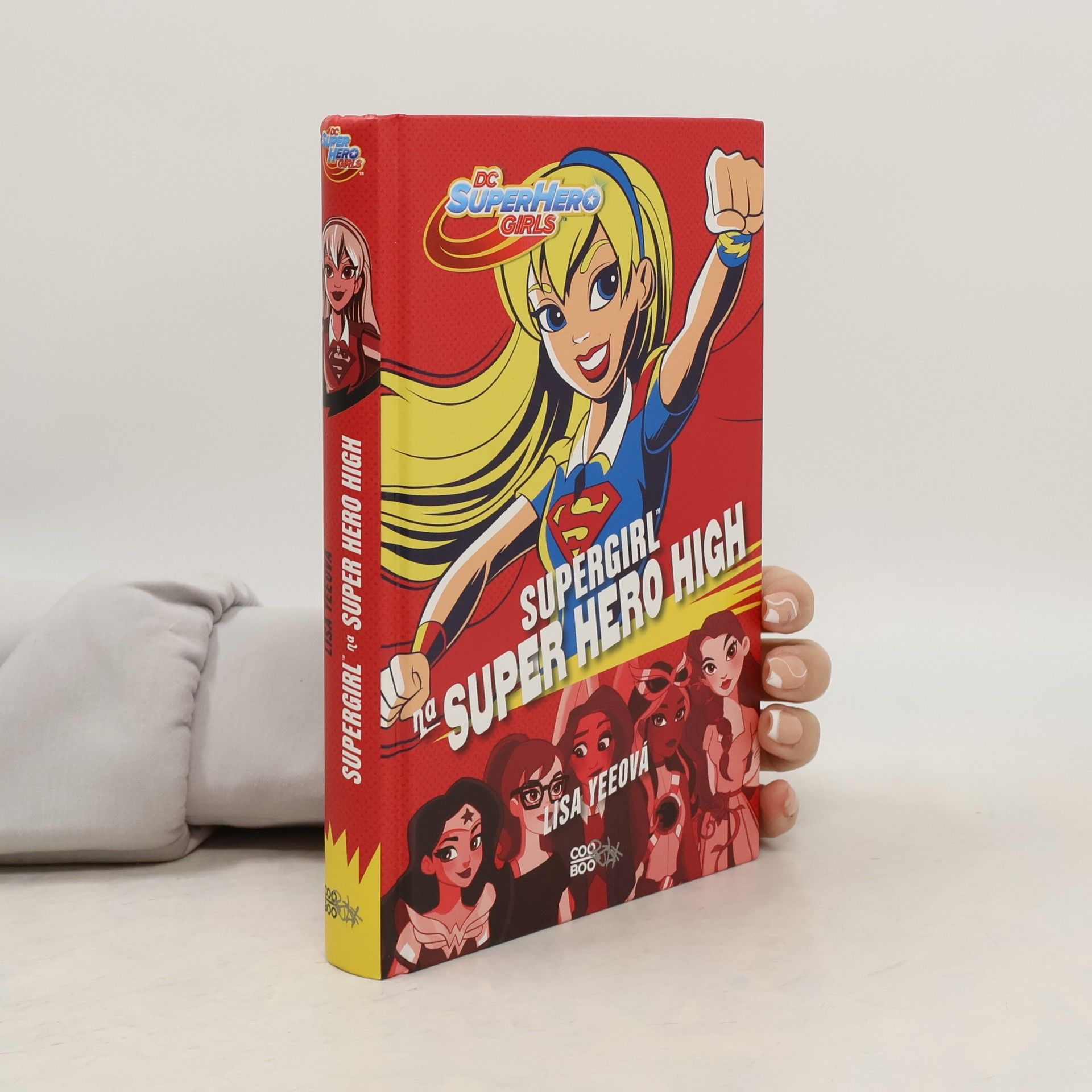 Lisa Yee Supergirl na Super Hero High