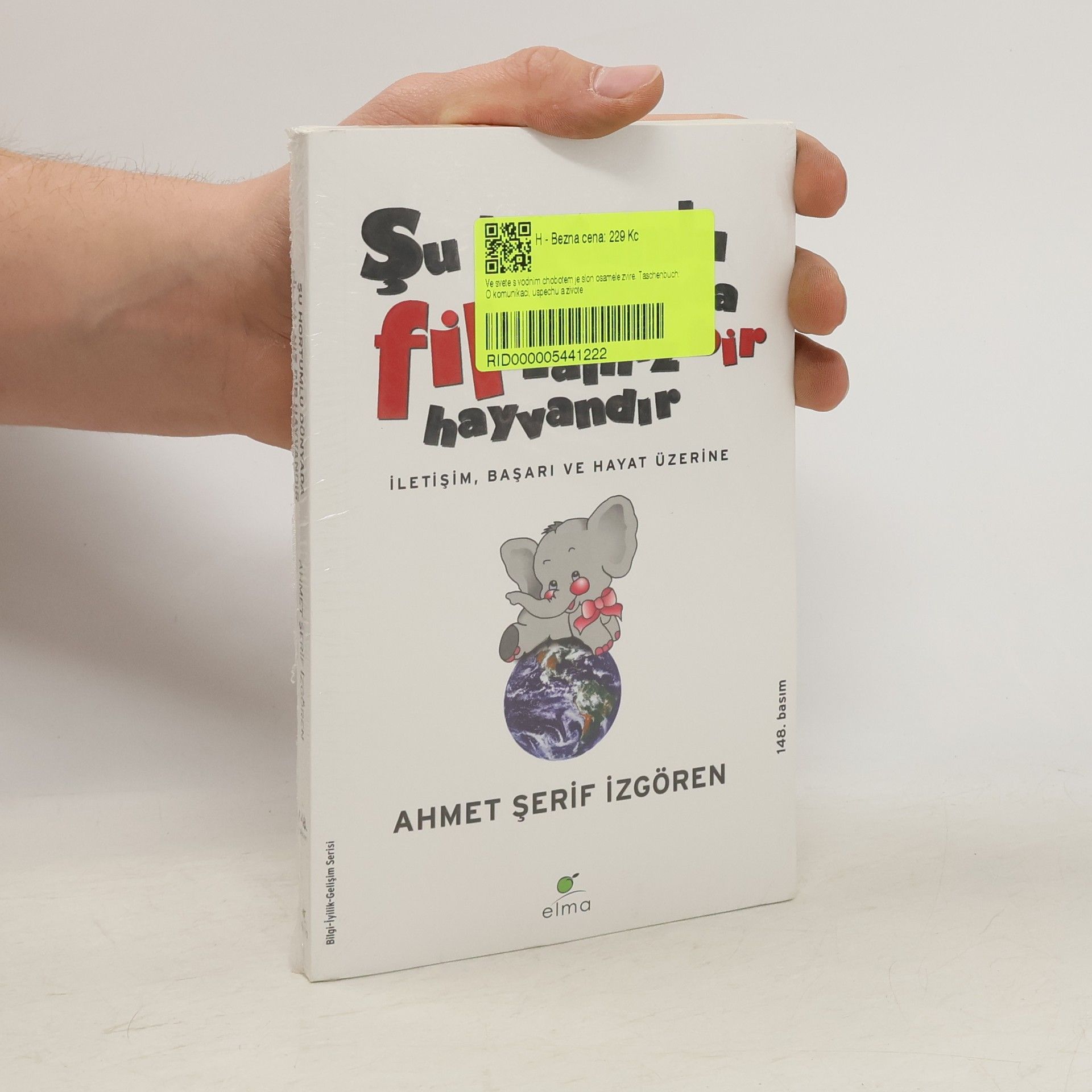 Ahmet Serif Izgören Şu hortumlu dünyada fil yalnız bir hayvandır