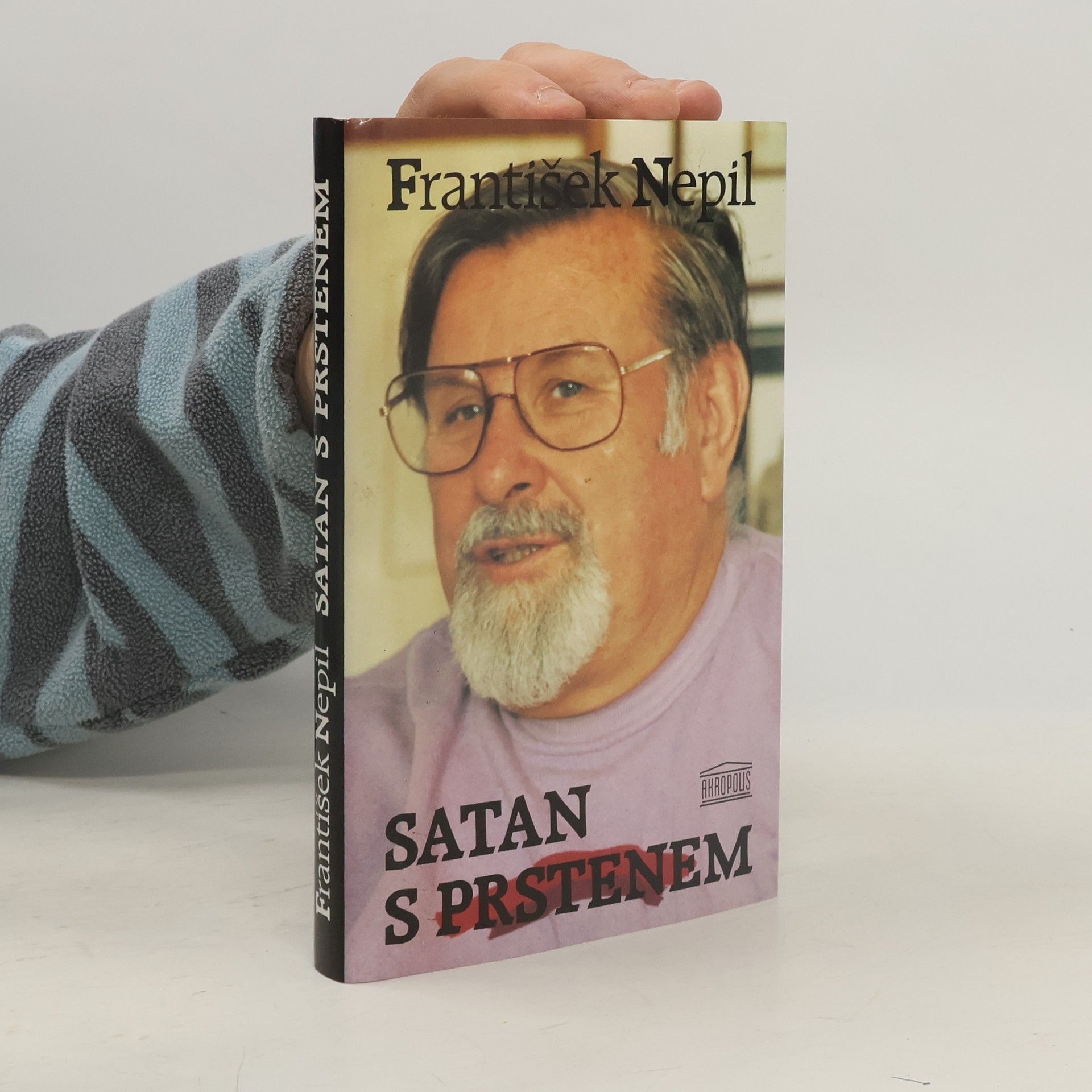 František Nepil Satan s prstenem