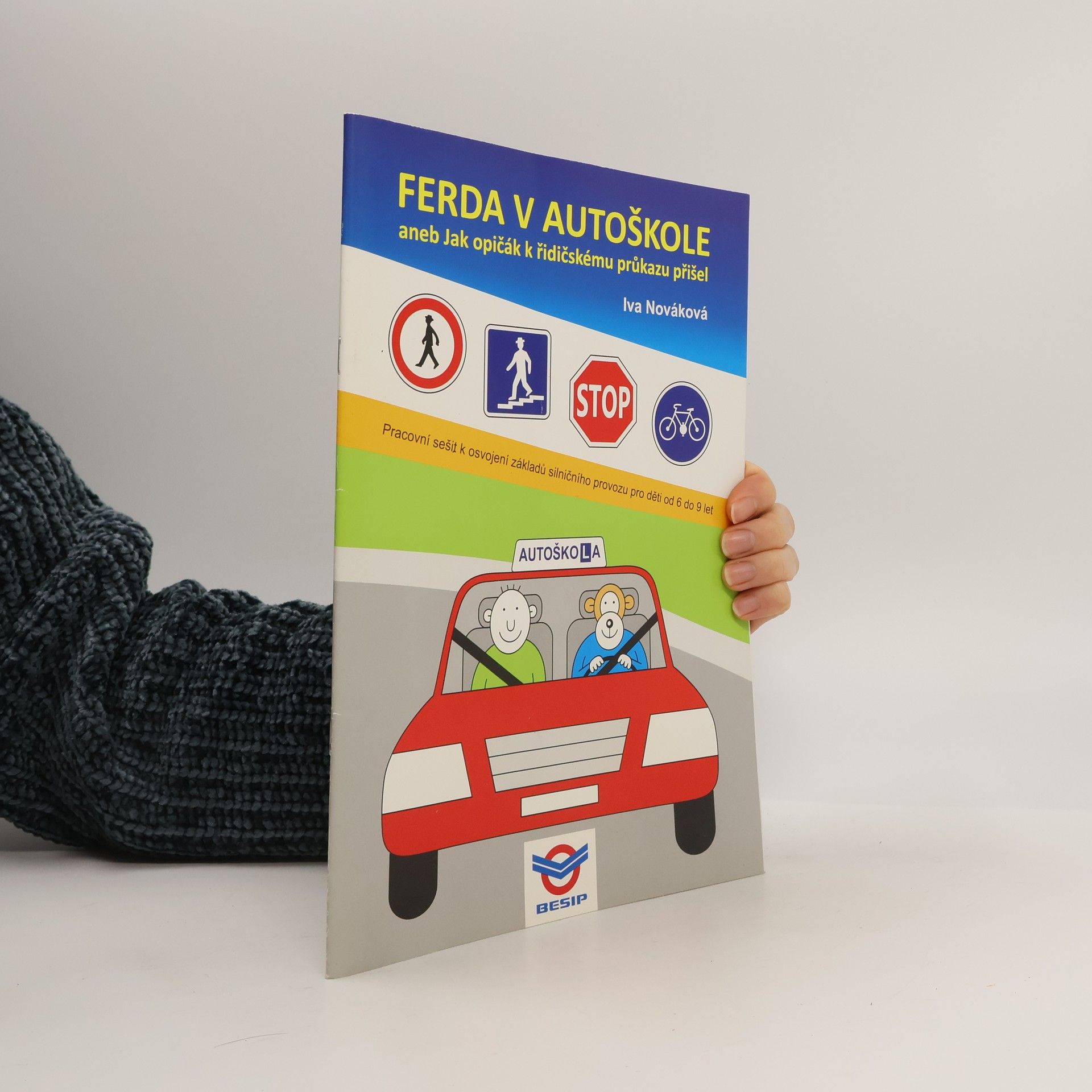 Iva Nováková Ferda v Autoškole aneb Jak opičák k řidičskému průkazu přišel