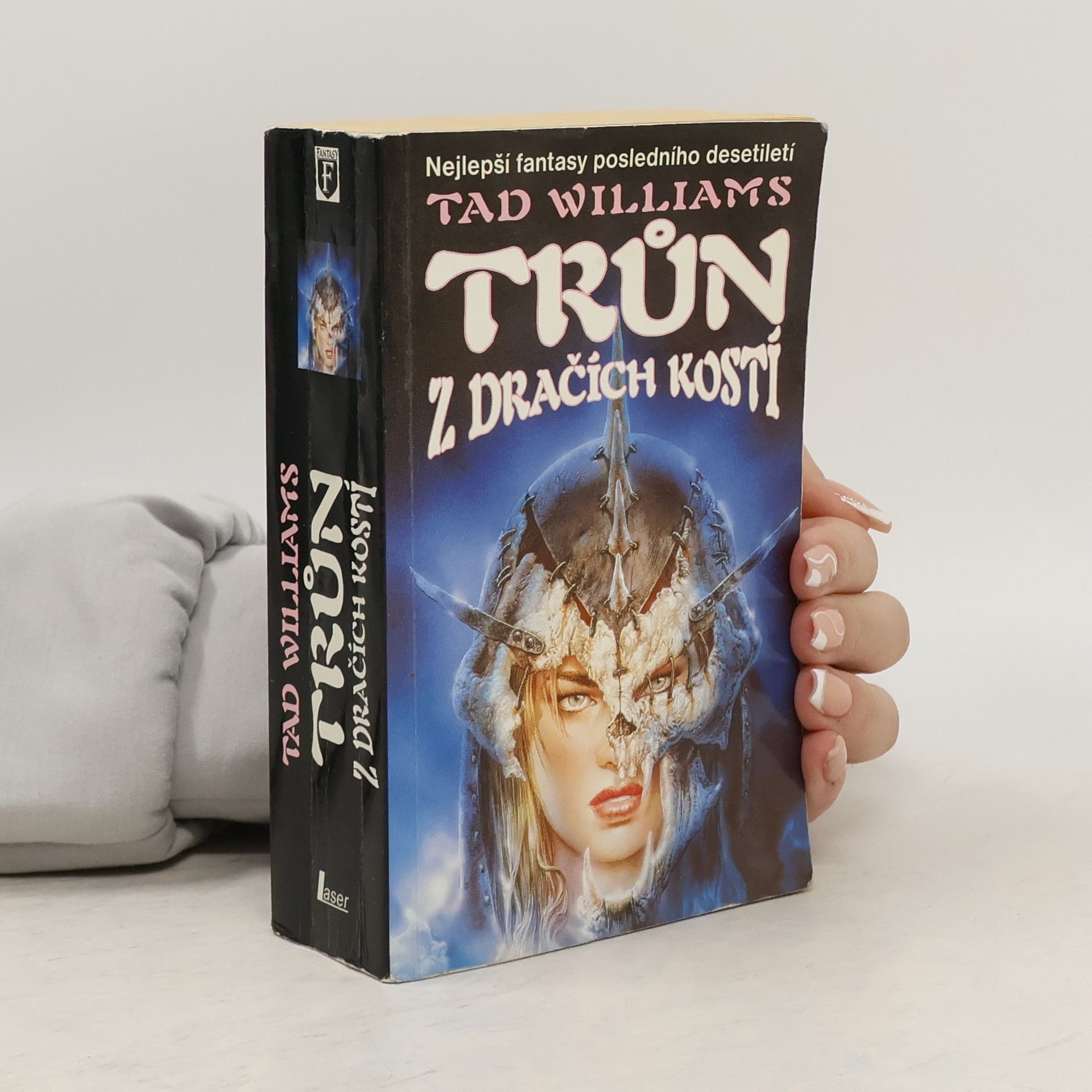 Tad Williams Trůn z dračích kostí