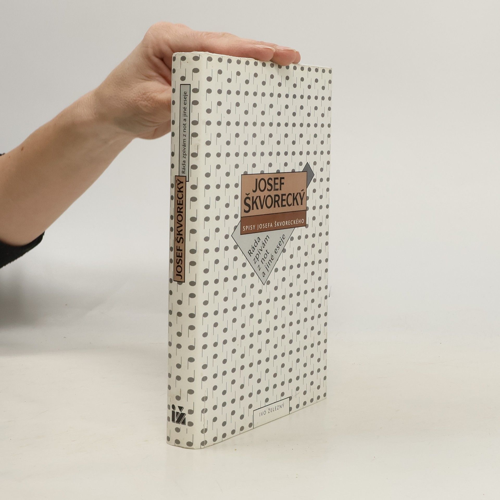 Josef Škvorecký Ráda zpívám z not a jiné eseje