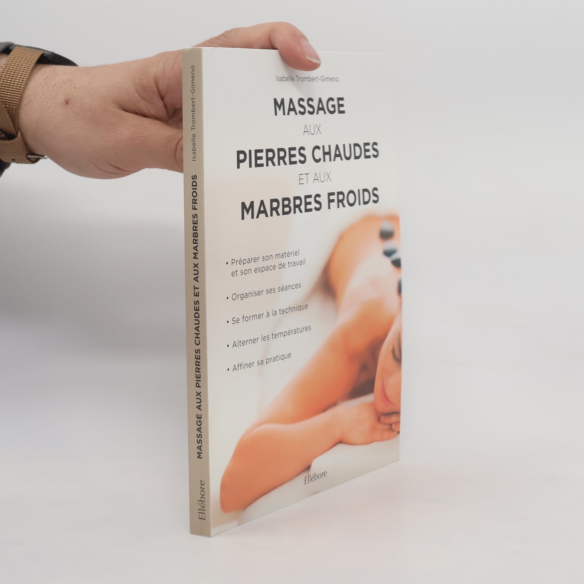 Massage aux pierres chaudes et aux marbres froids