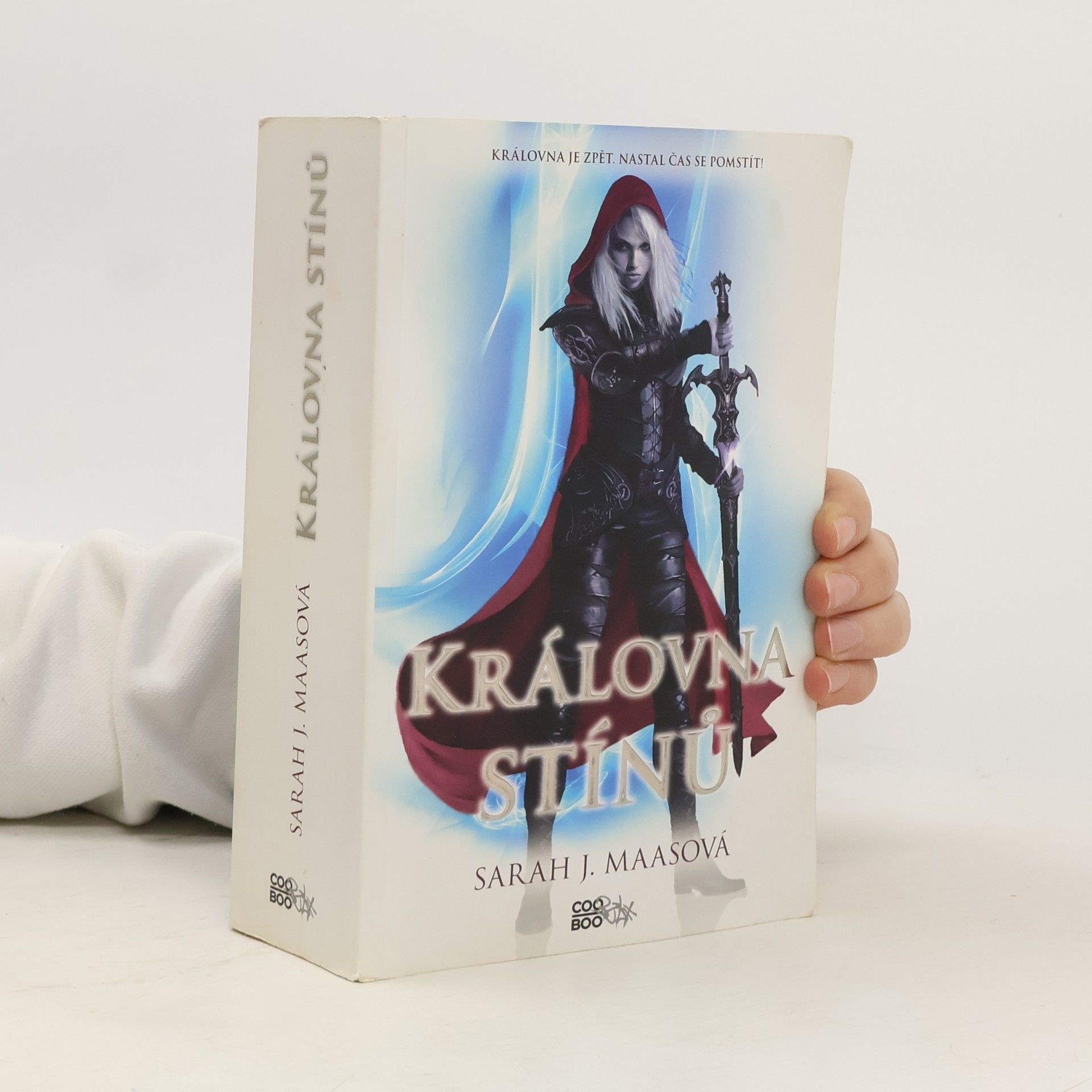 Sarah J. Maas Královna stínů