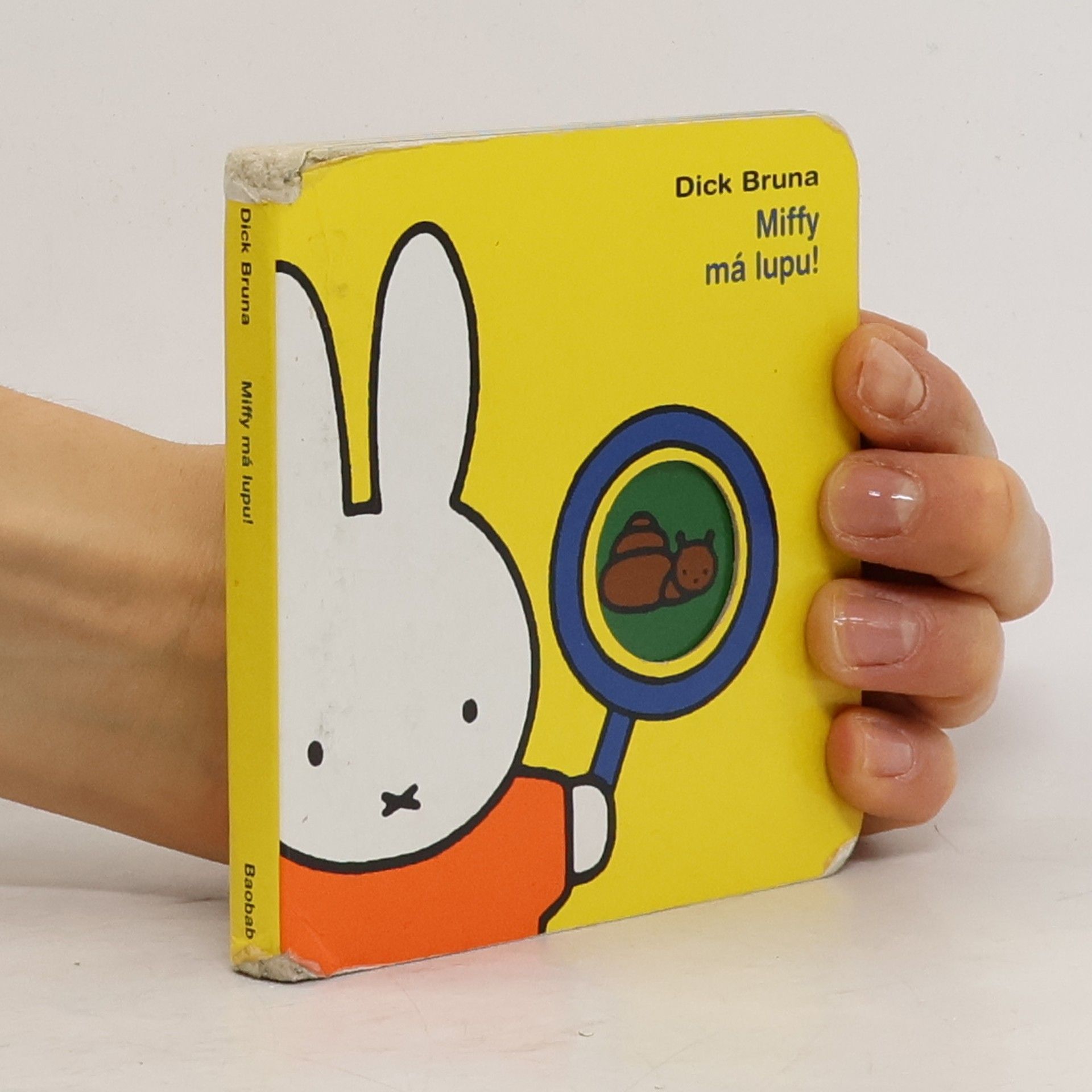 Dick Bruna Miffy má lupu!
