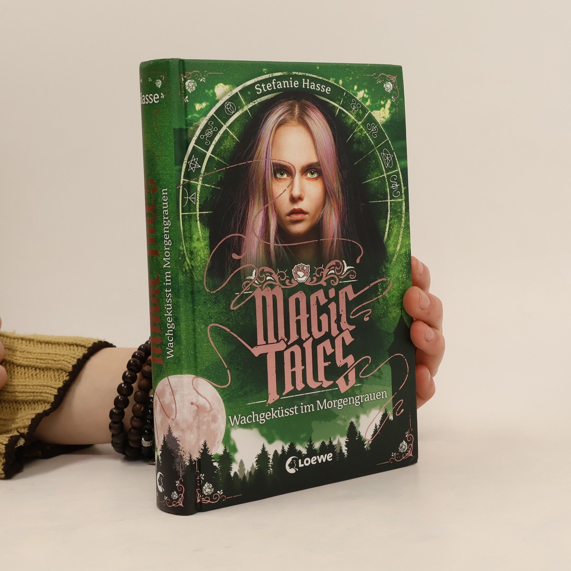 Stefanie Hasse Magic Tales - Wachgeküsst im Morgengrauen