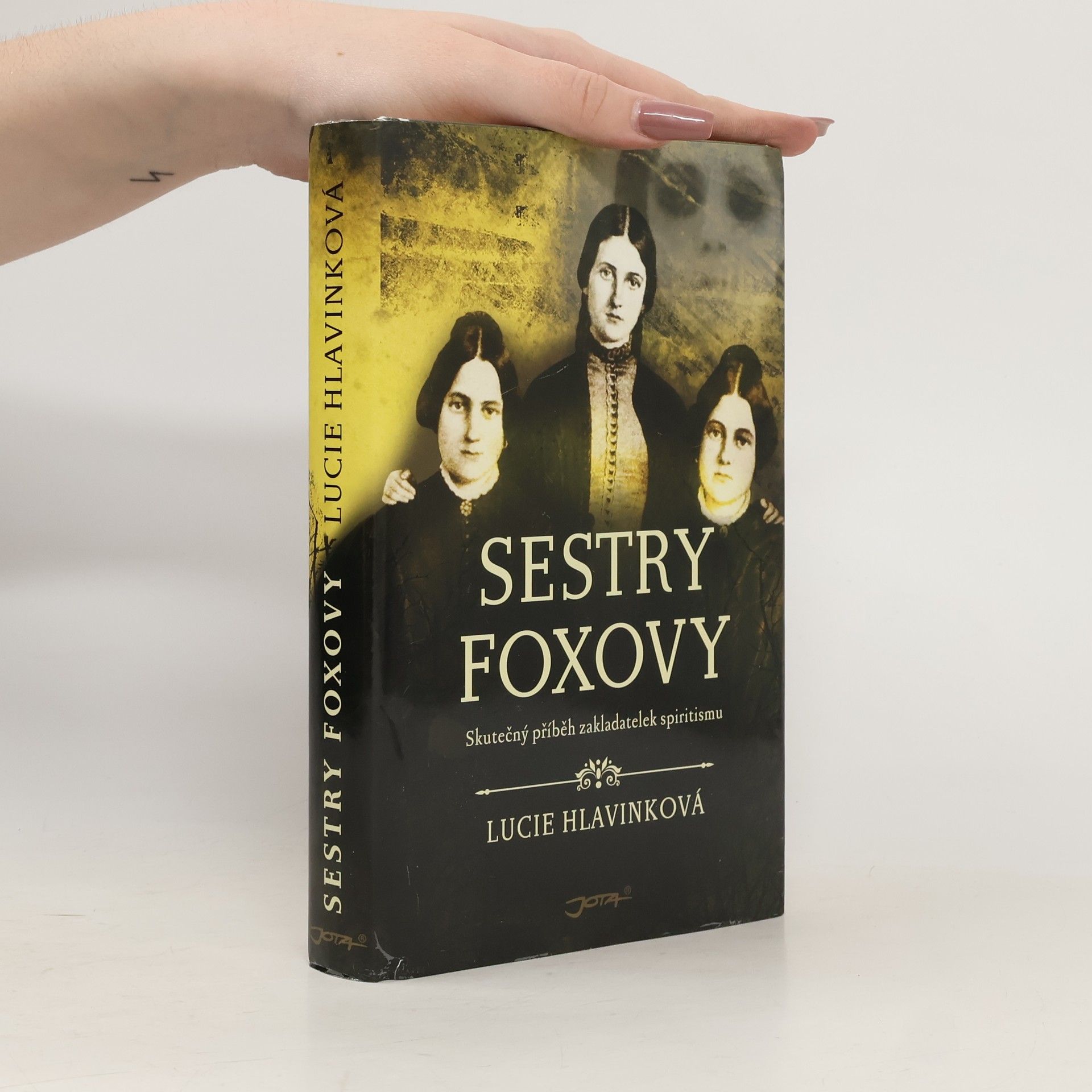 Lucie Hlavinková Sestry Foxovy
