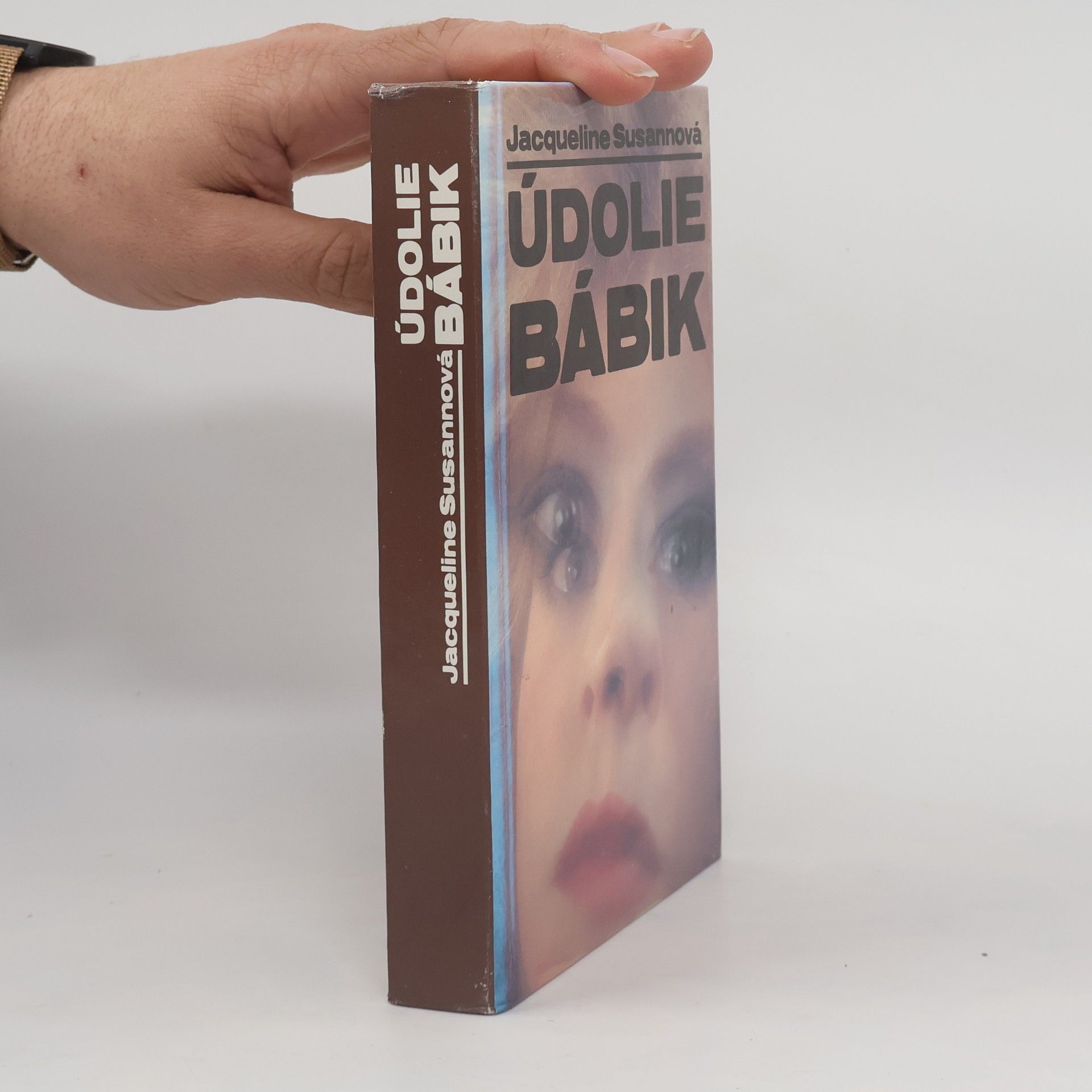 Jacqueline Susann Údolie bábik