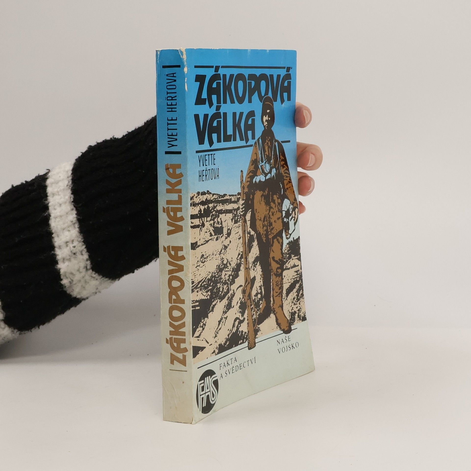 Yvette Heřtová Zákopová válka