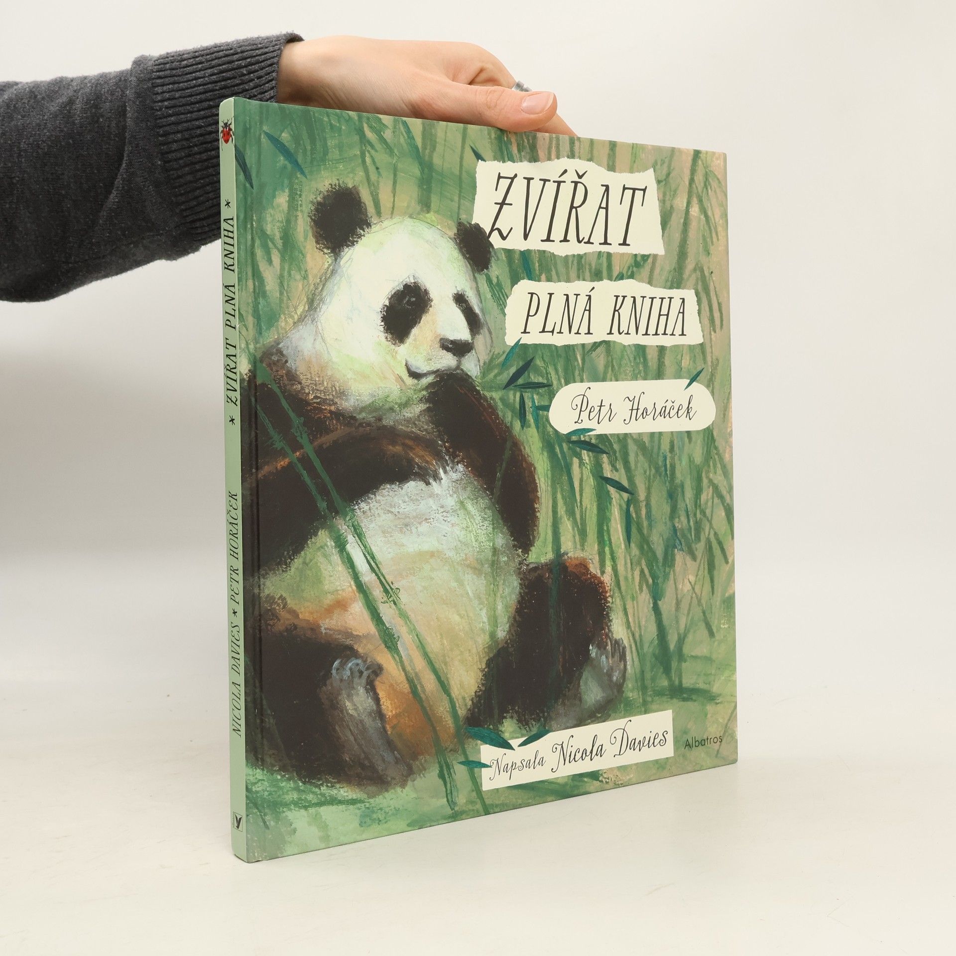 Nicola Davies Zvířat plná kniha