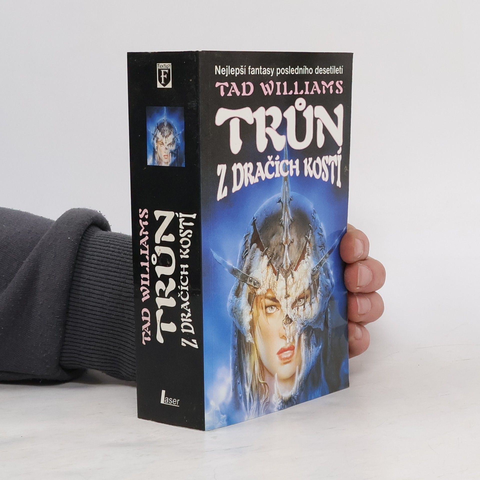 Trůn z dračích kostí