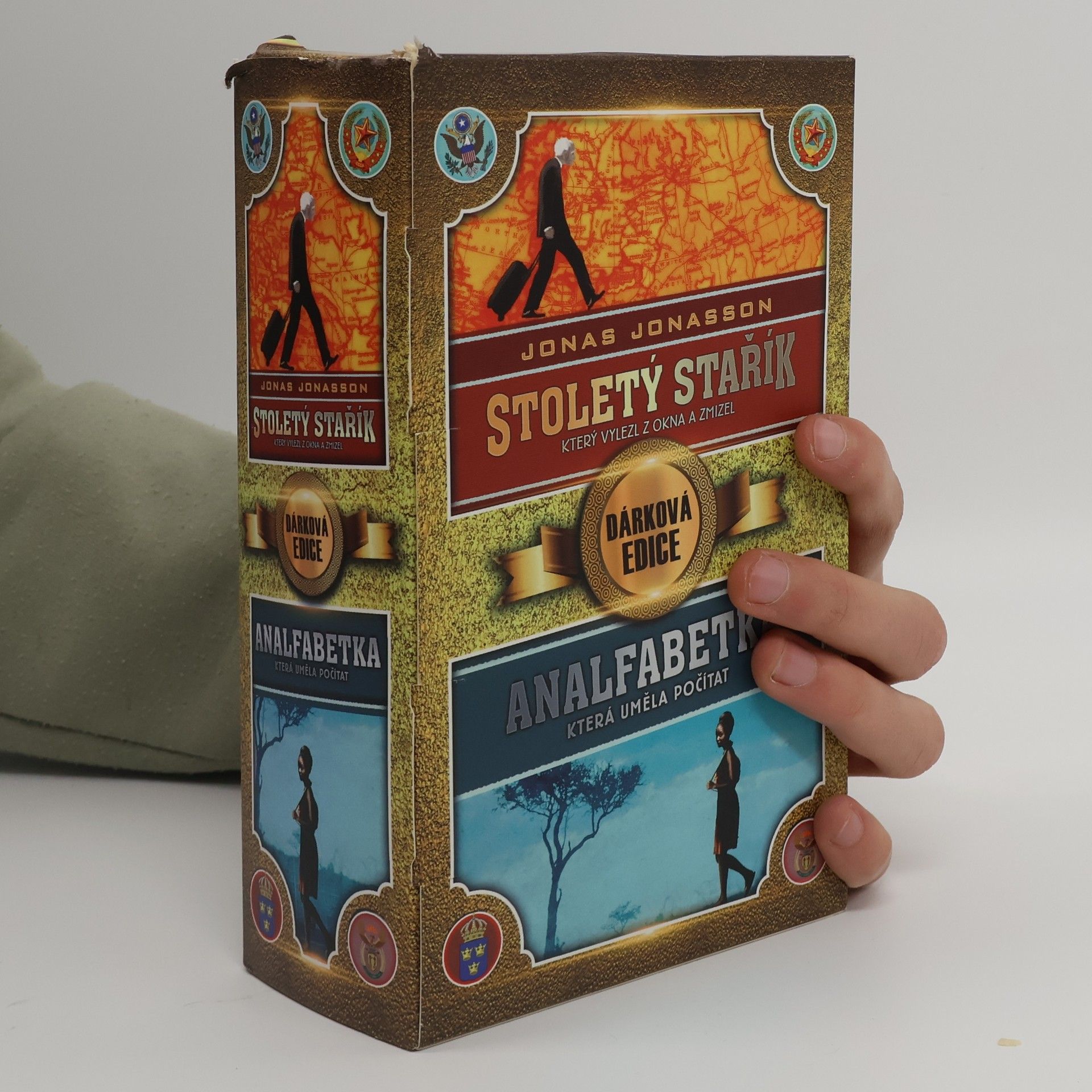 Jonas Jonasson Stoletý stařík, který vylezl z okna a zmizel + Analfabetka, která uměla počítat - dárková edice