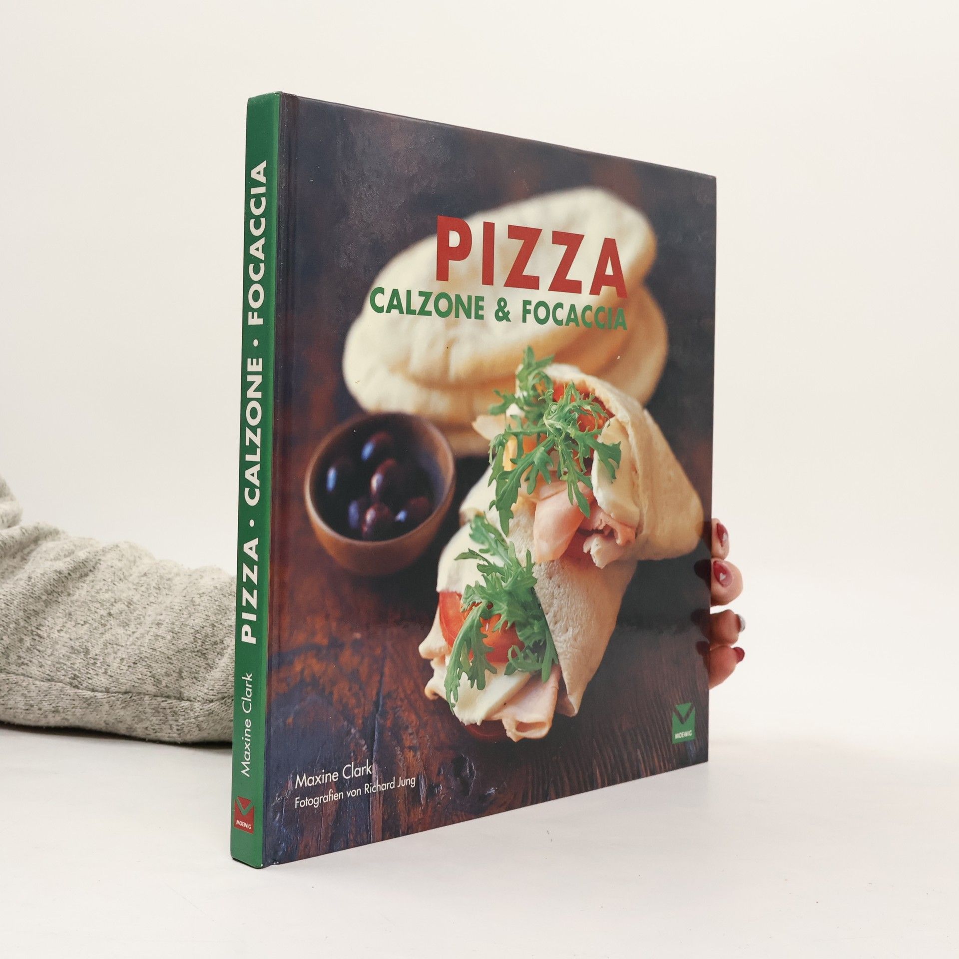 Maxine Clark Pizza, Focaccia & Calzone