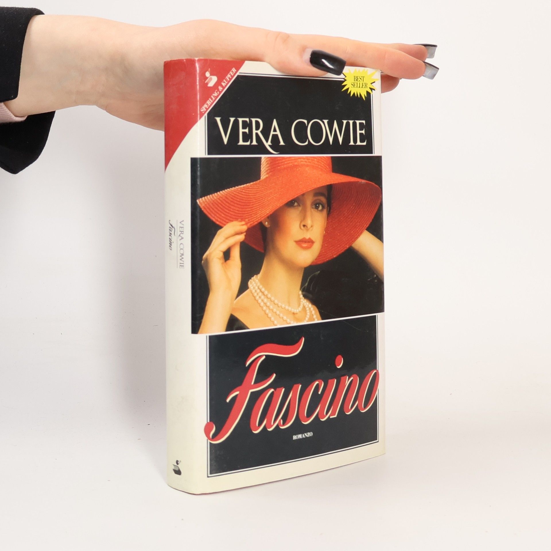 Vera Cowie Pandora: Fascino