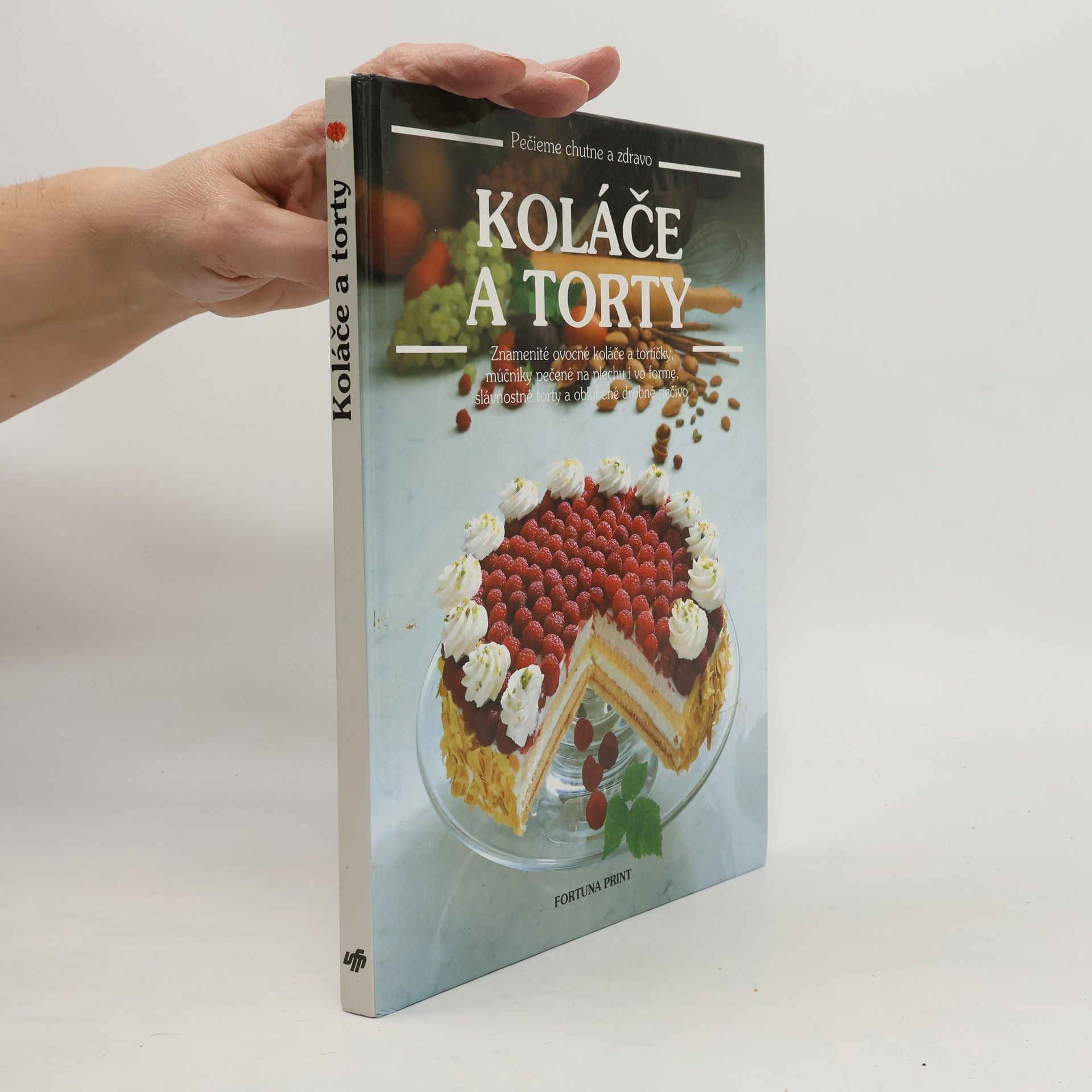 Kolektiv autorů Pečeme chutne a zdravo: Koláče a torty