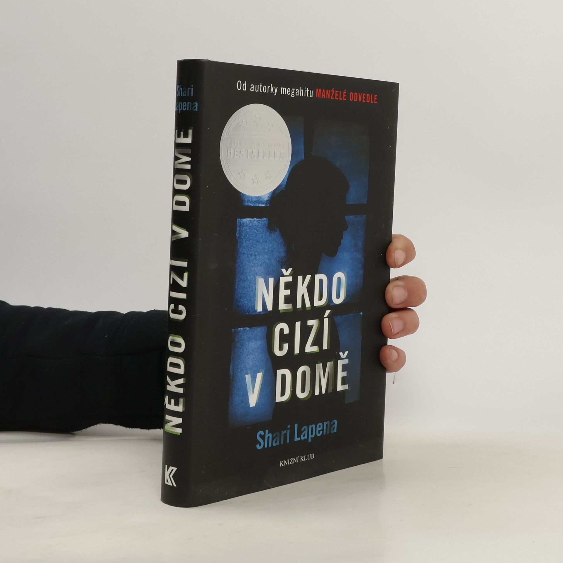 Shari Lapena Někdo cizí v domě