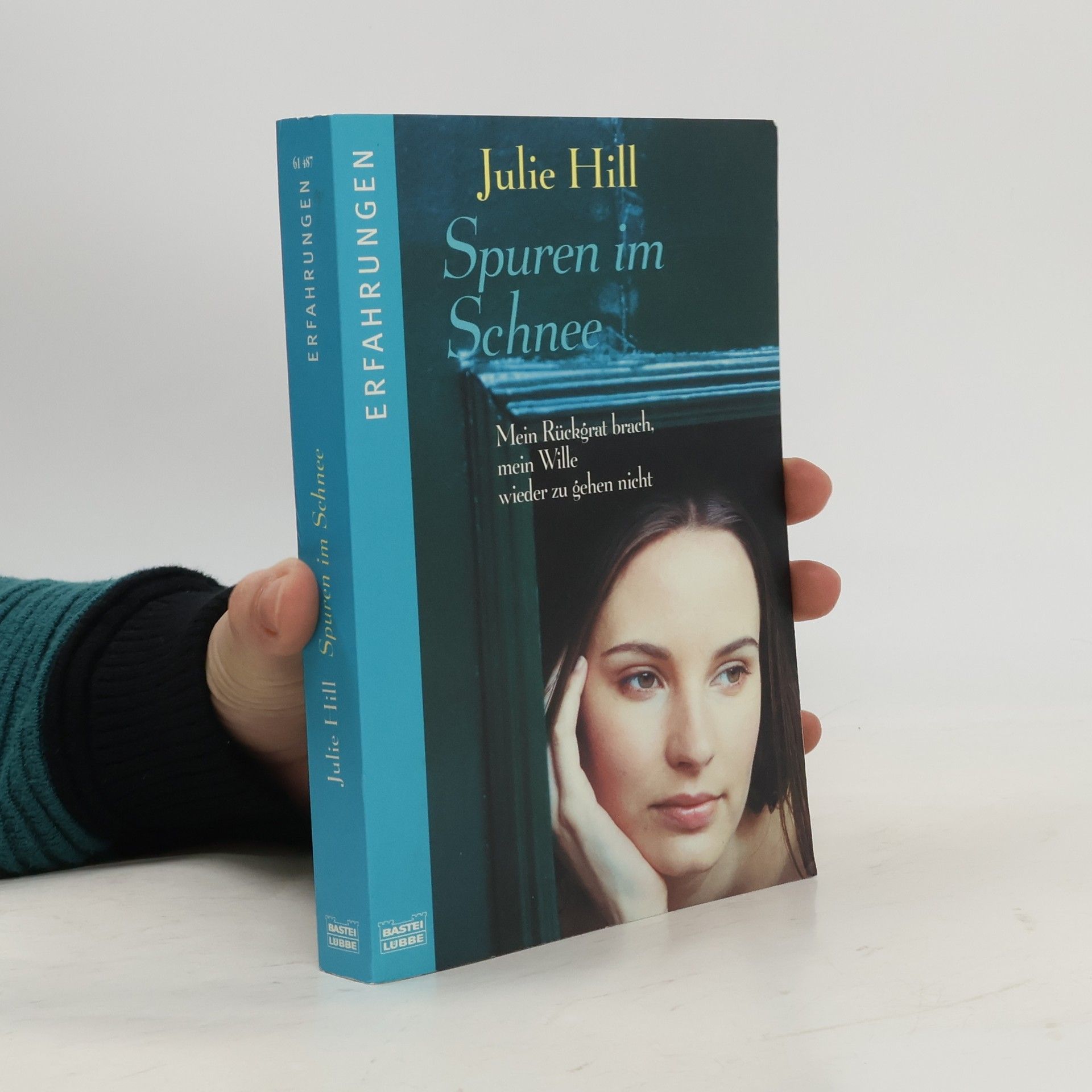 Julie Hill Spuren im Schnee