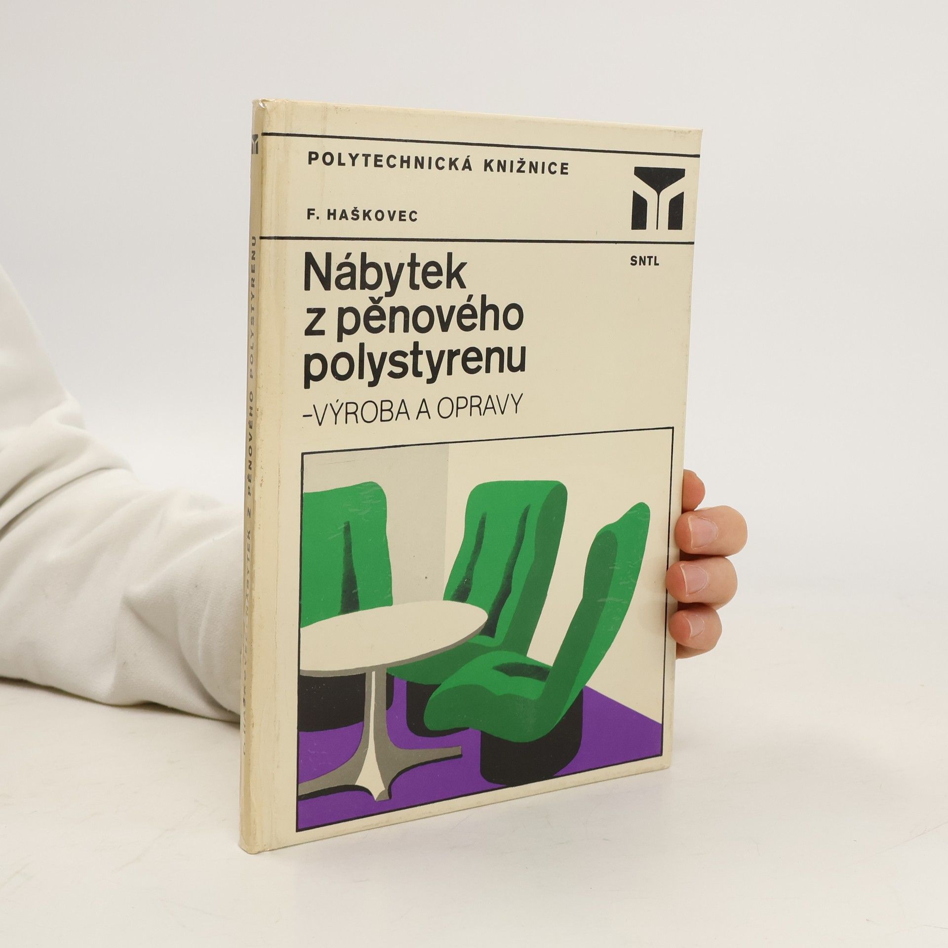 Nábytek z pěnového polystyrénu