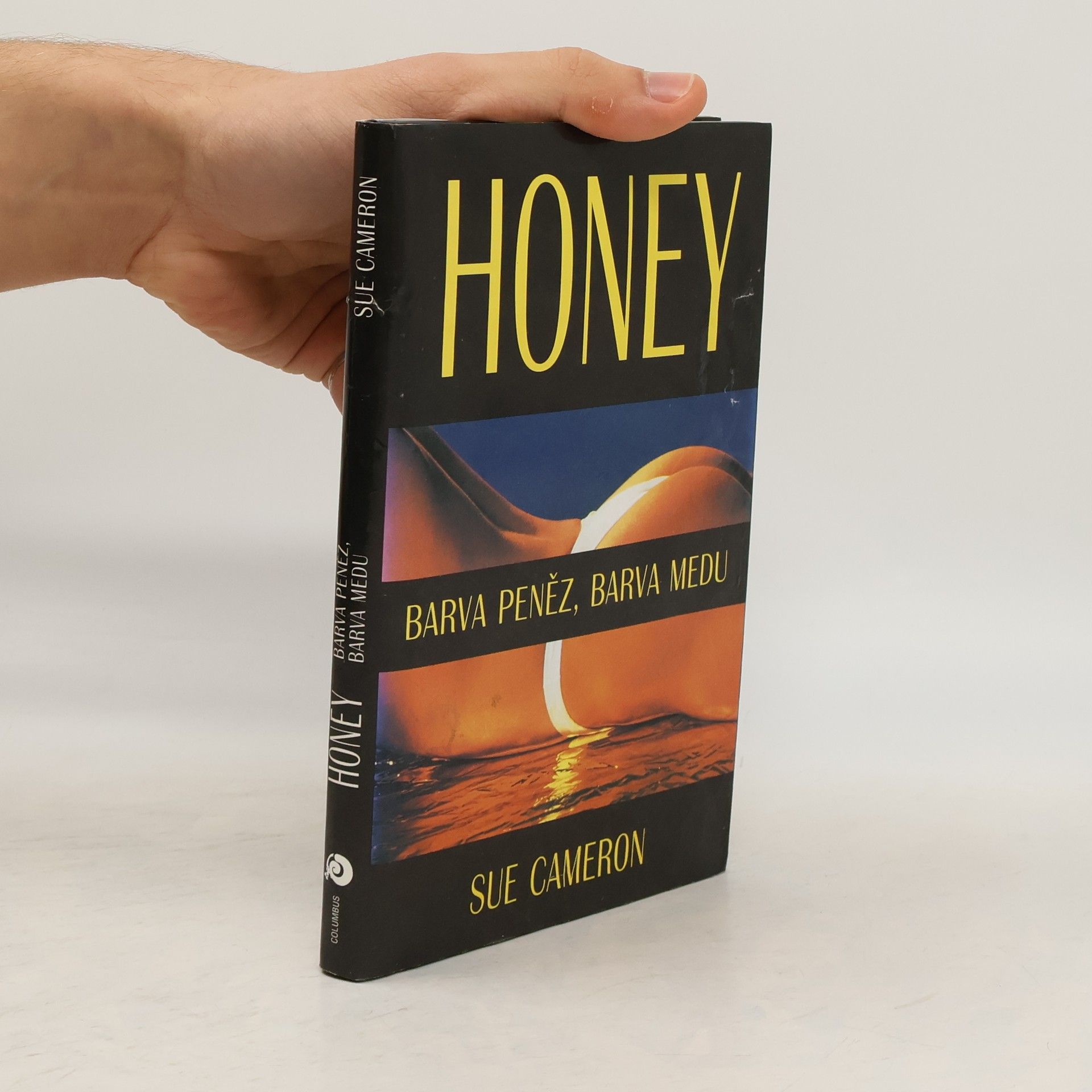 Sue Cameron HONEY Barva peněz, barva medu