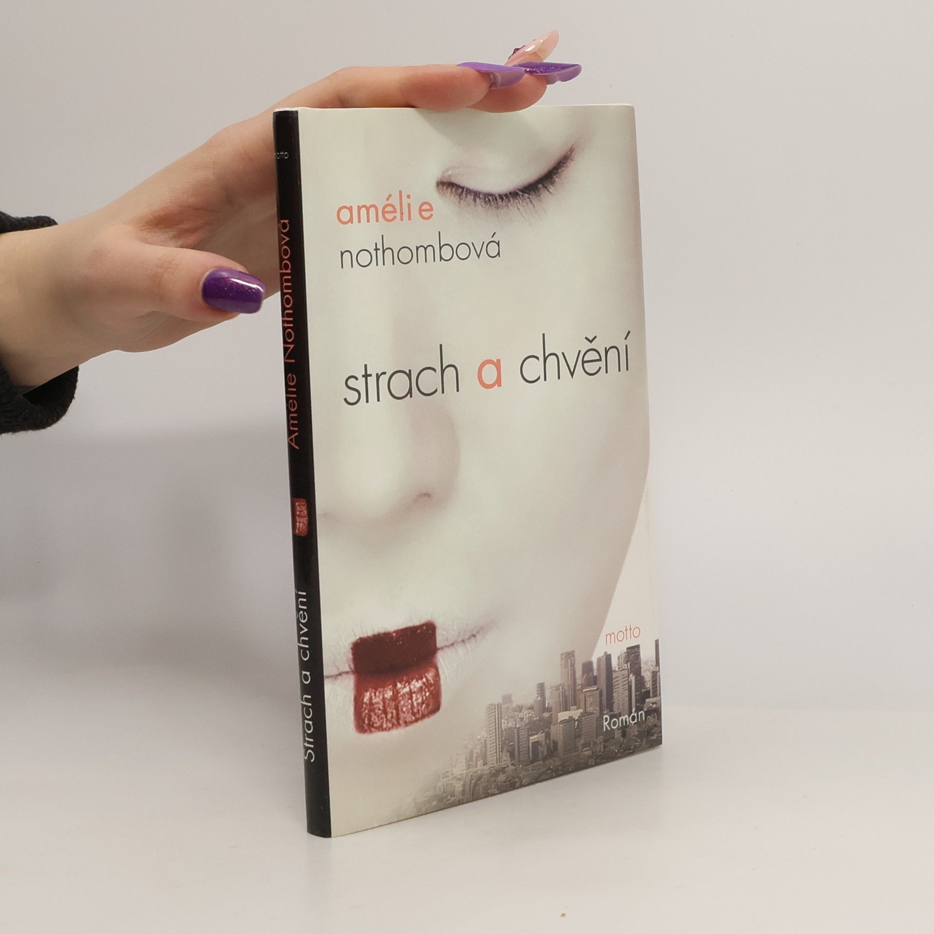 Amélie Nothomb Strach a chvění