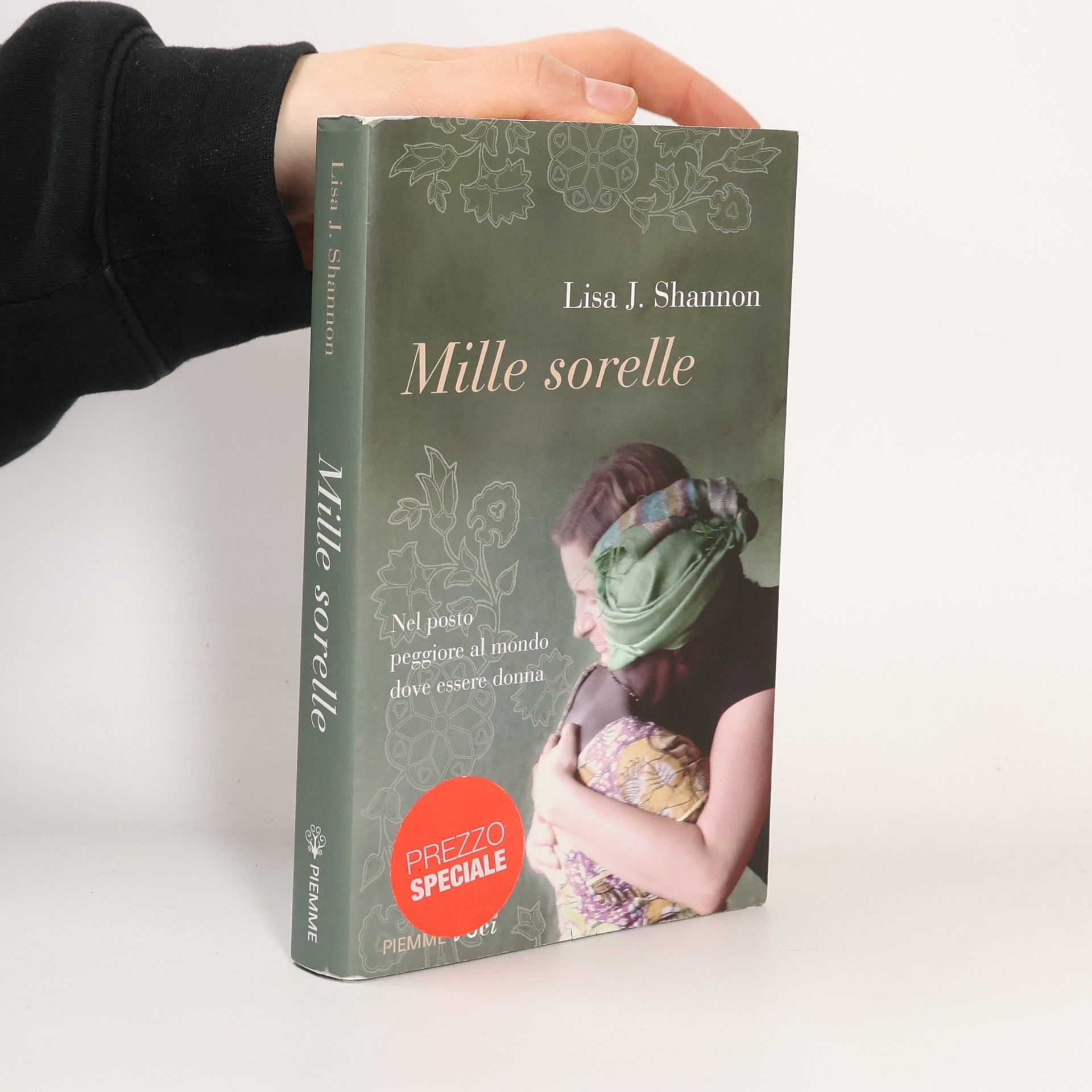 Lisa J. Shannon Mille sorelle