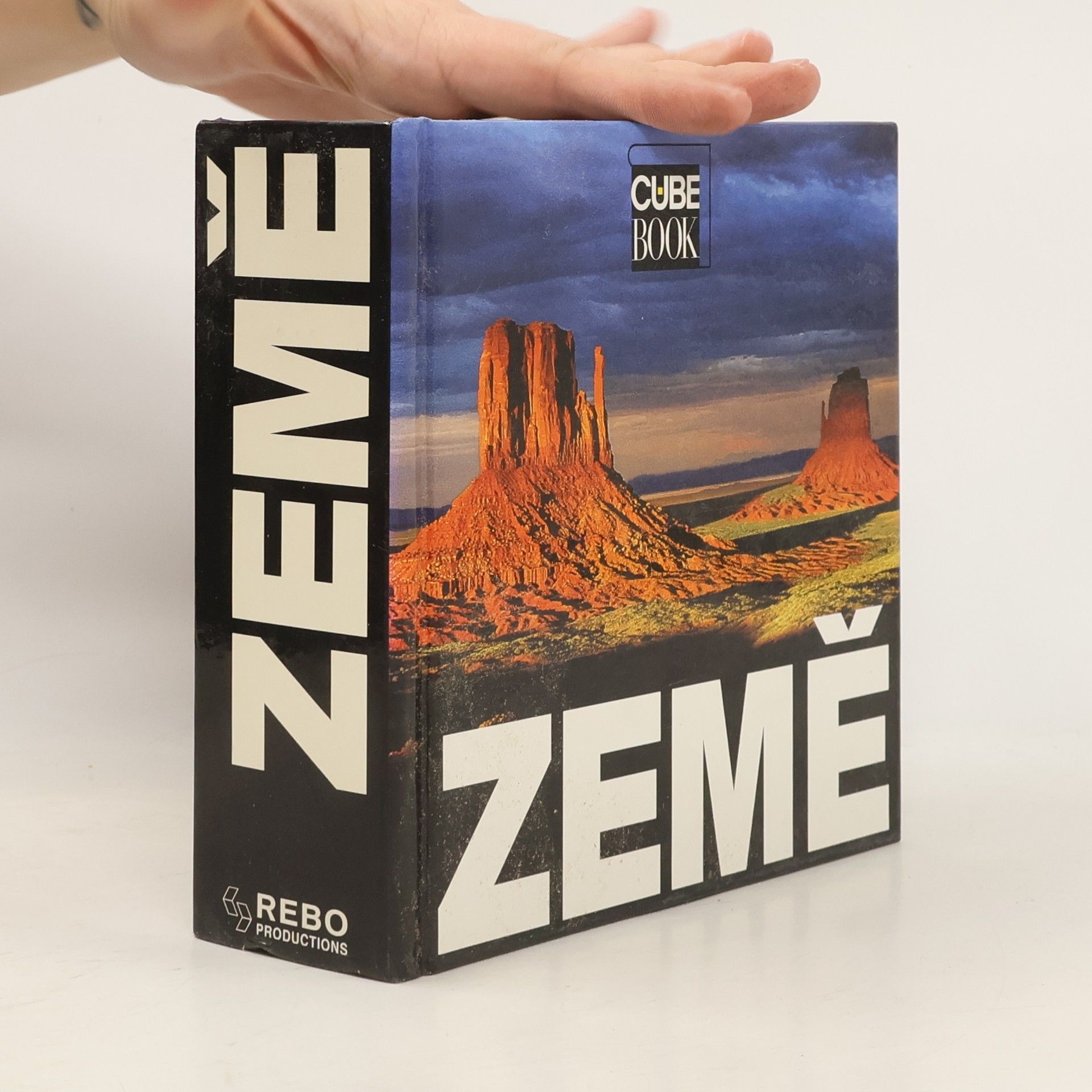 Alberto Bertolazzi Země