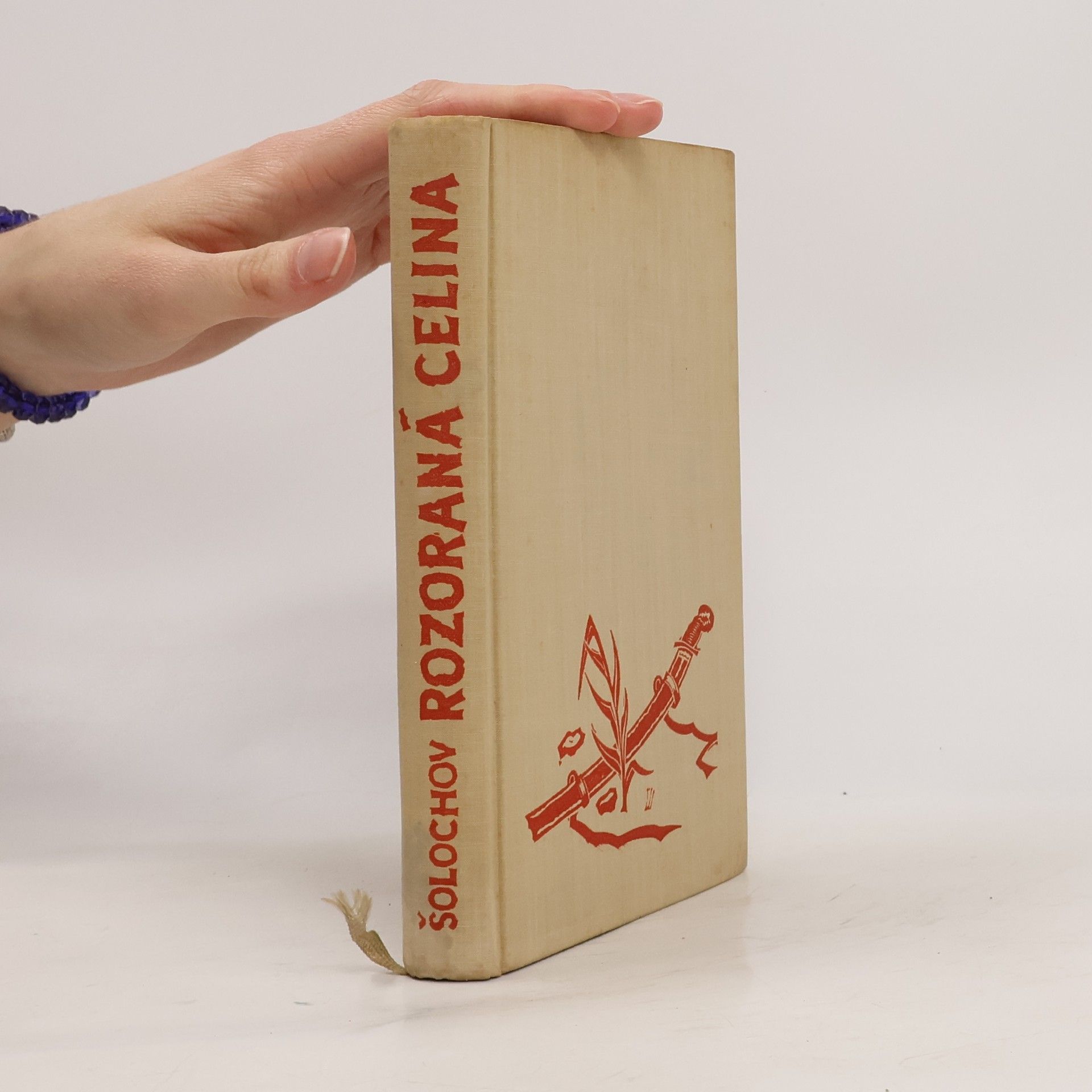 Michail Aleksandrovič Šolochov Rozoraná celina