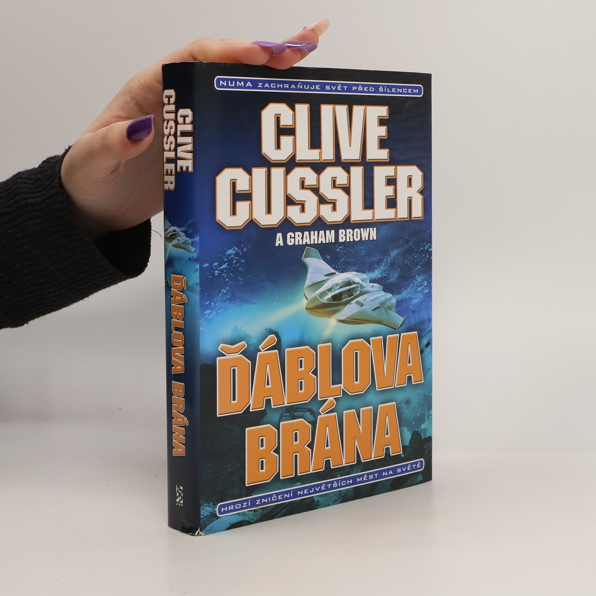 Clive Cussler Ďáblova brána: Román z řady Akta Numa