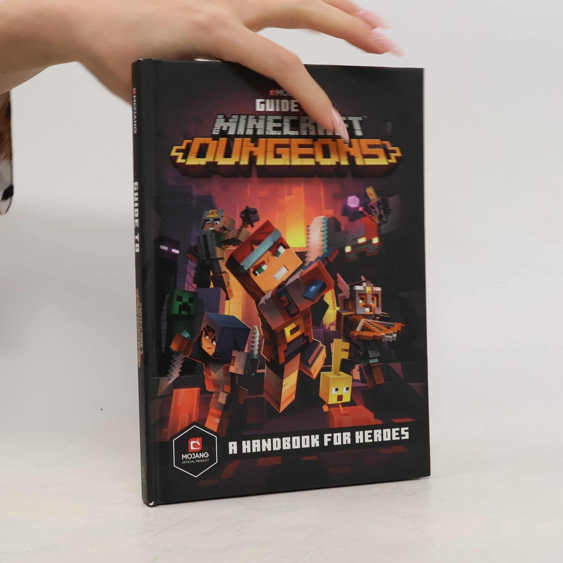 Mojang AB Guide to Minecraft Dungeons: A Handbook for Heroes