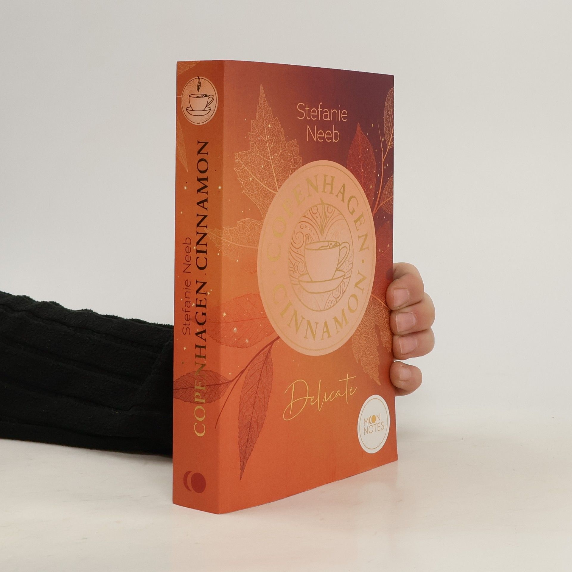 Stefanie Neeb Copenhagen Cinnamon 1. Delicate