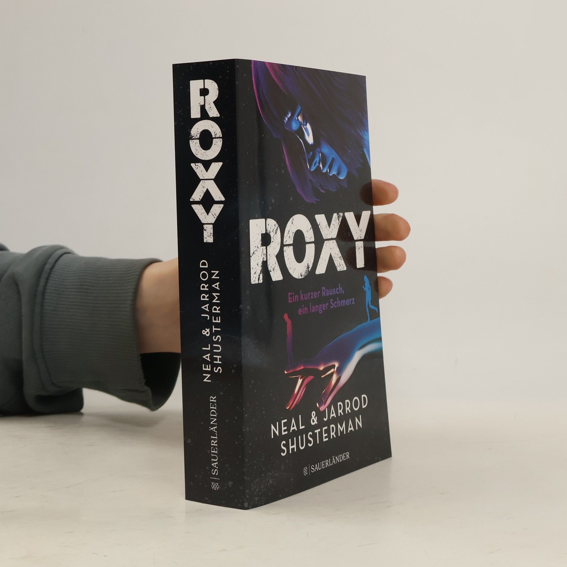 Neal Shusterman Roxy