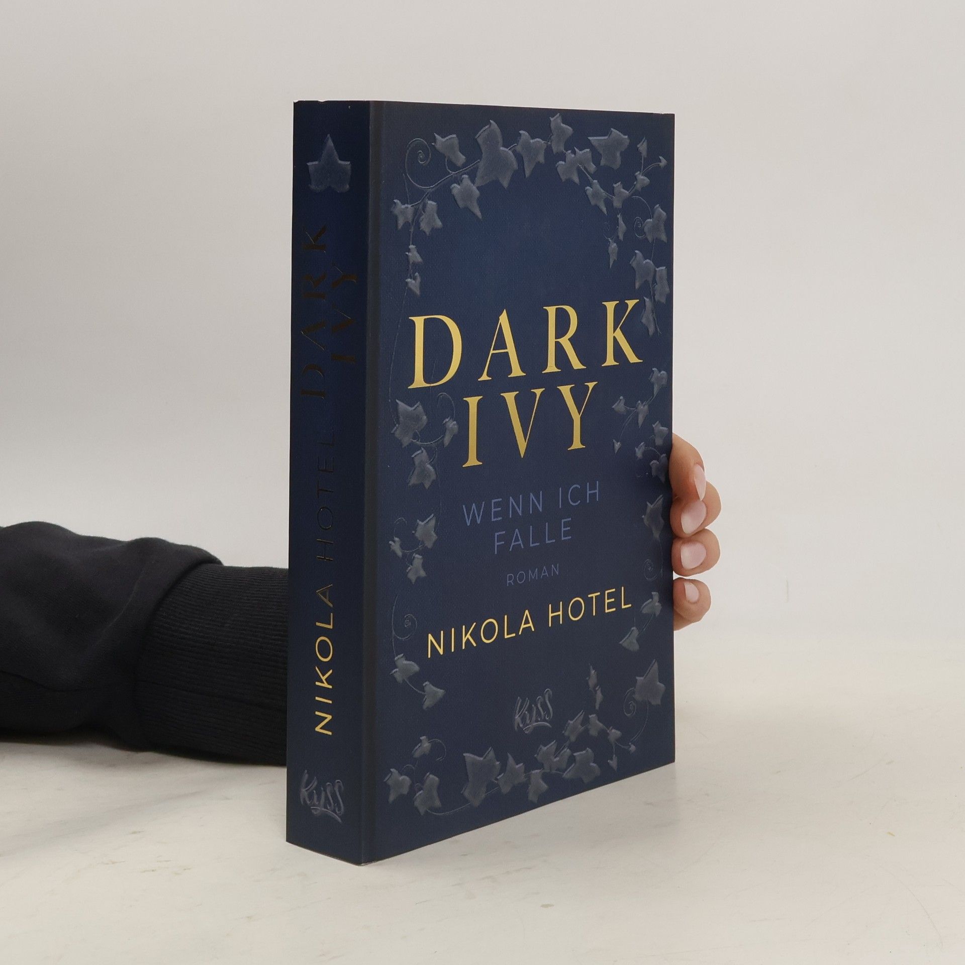 Nikola Hotel Dark Ivy - Wenn ich falle