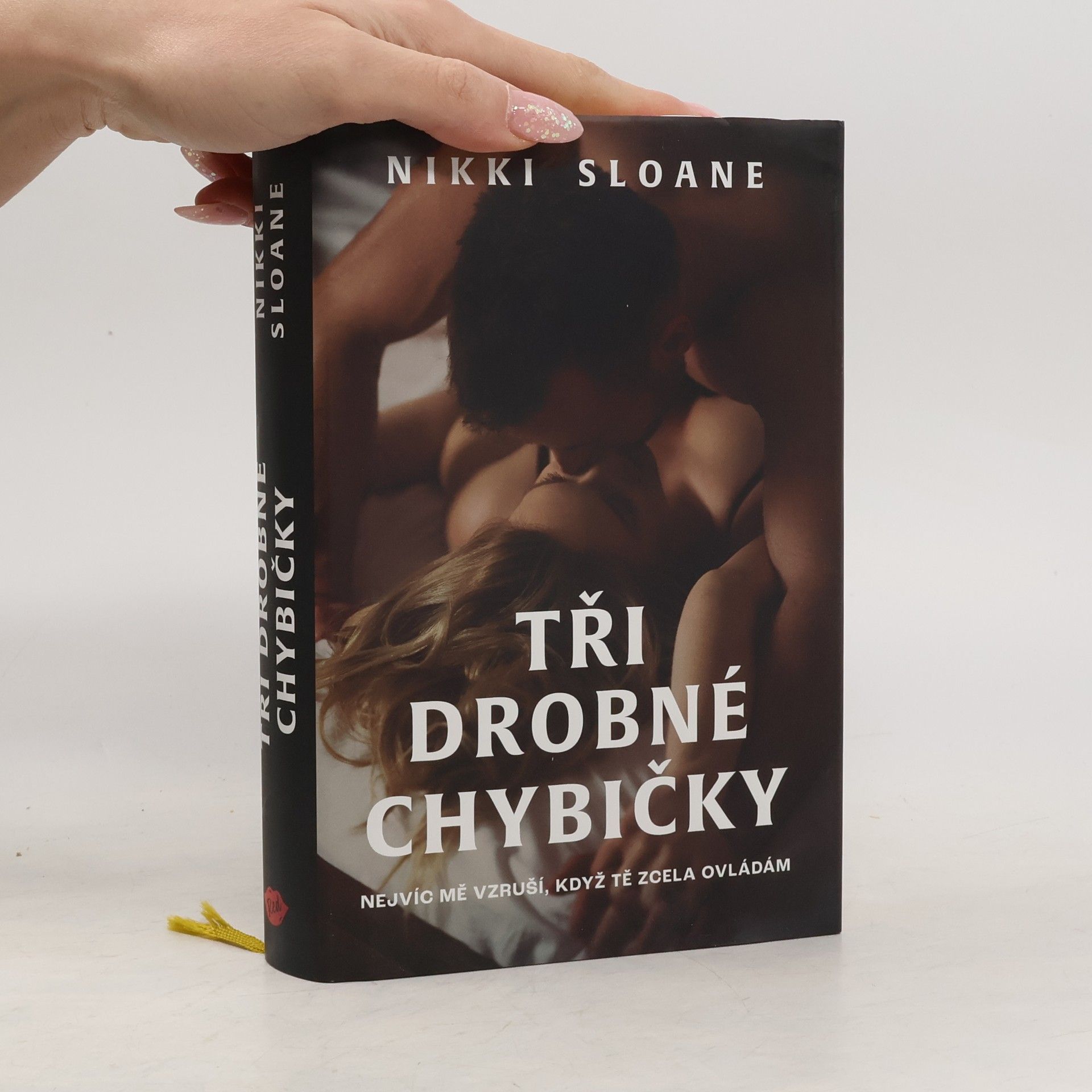 Nikki Sloane Tři drobné chybičky