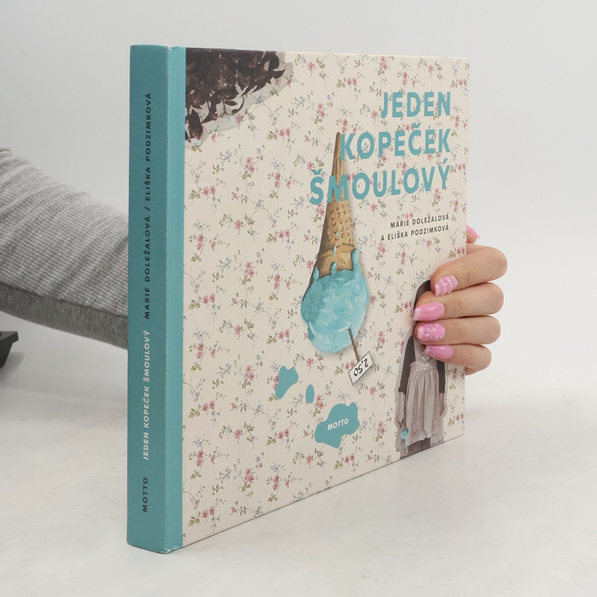 Marie Doležalová Jeden kopeček šmoulový