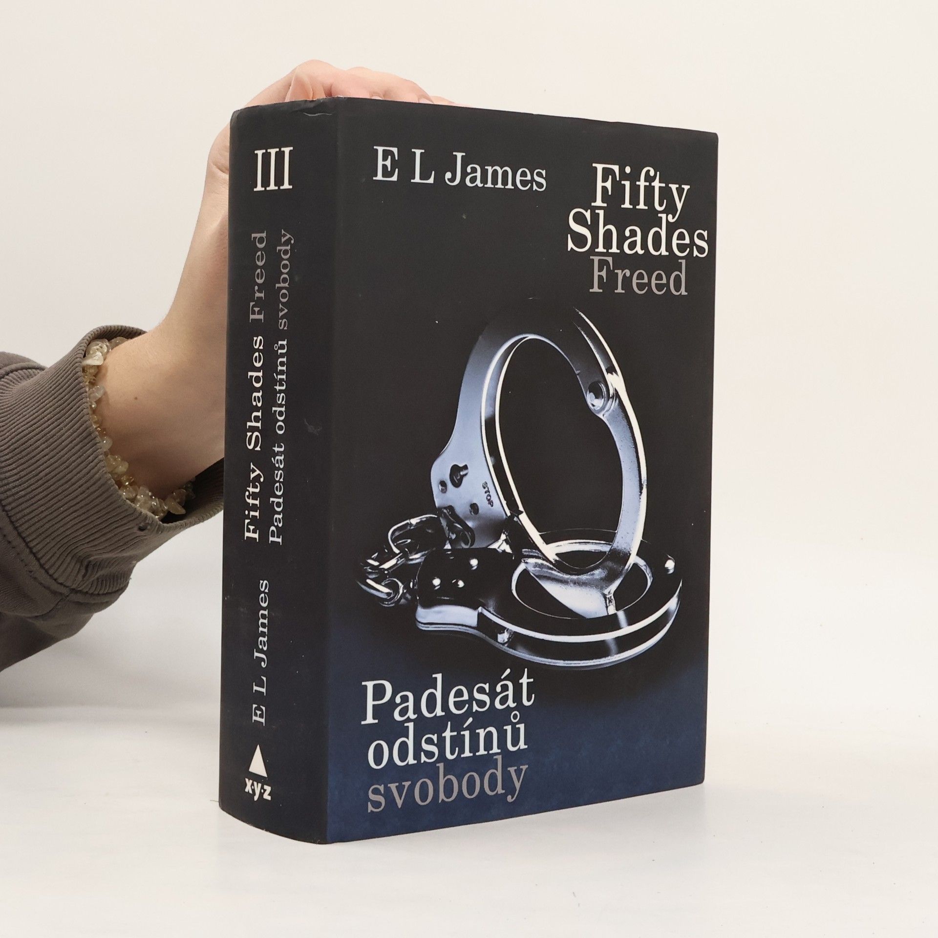 E. L. James Padesát odstínů svobody
