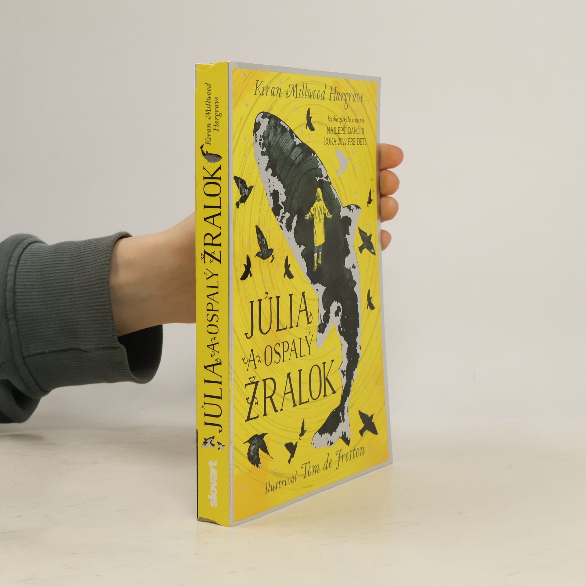 Kiran Millwood Hargrave Júlia a ospalý žralok