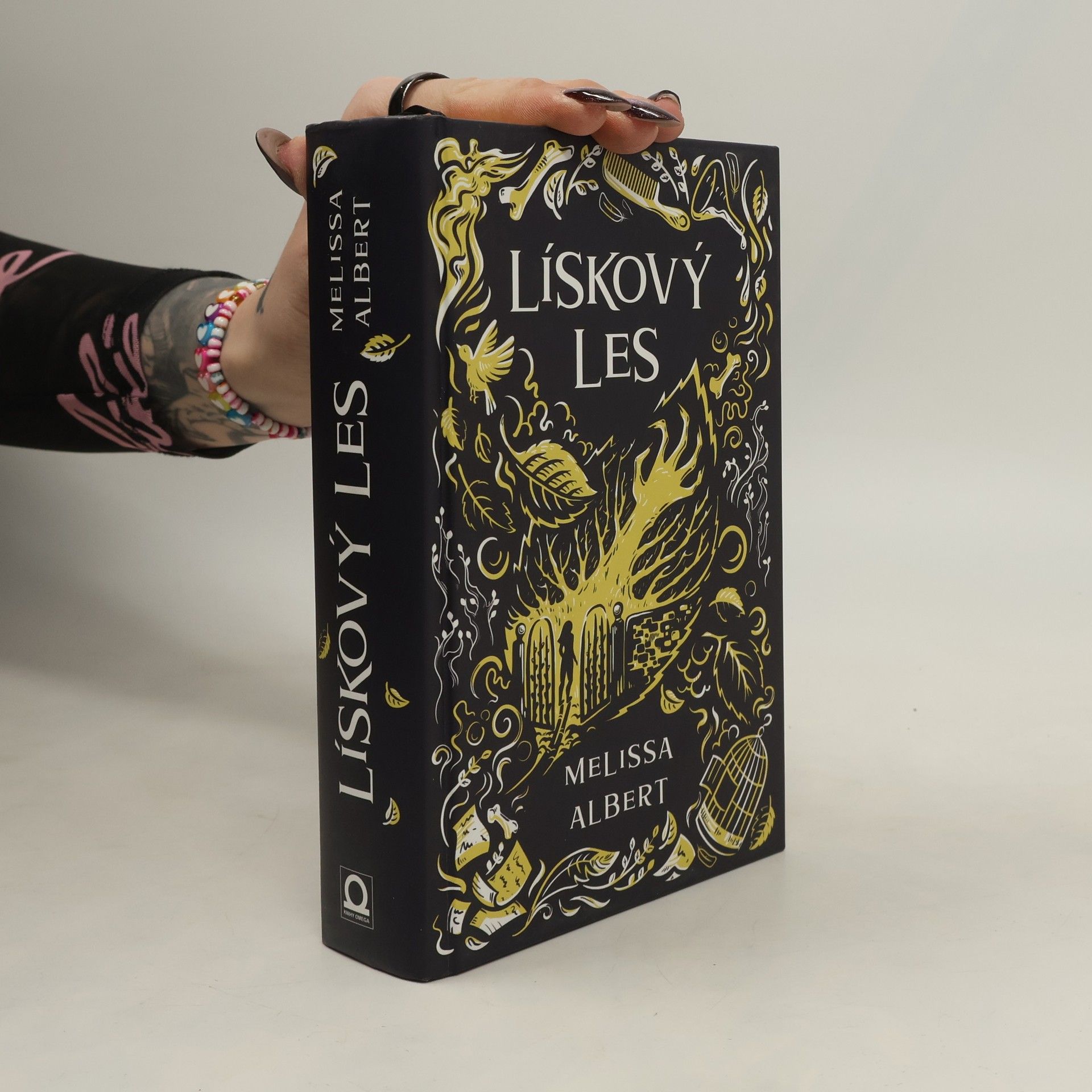 Melissa Albert Lískový les