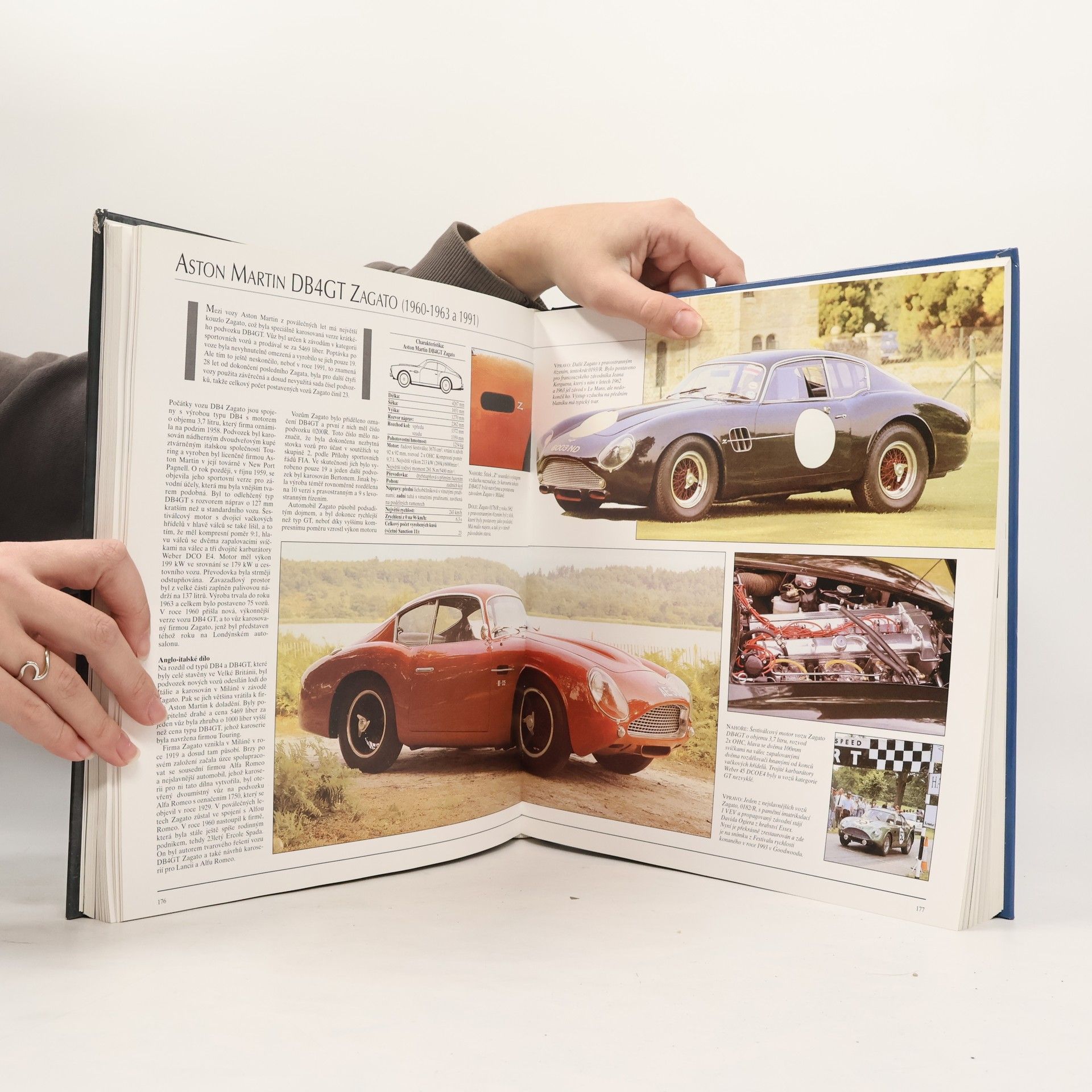 Jonathan Wood Velká kniha automobilů za posledních 50 let. Nejslavnější automobily světa.