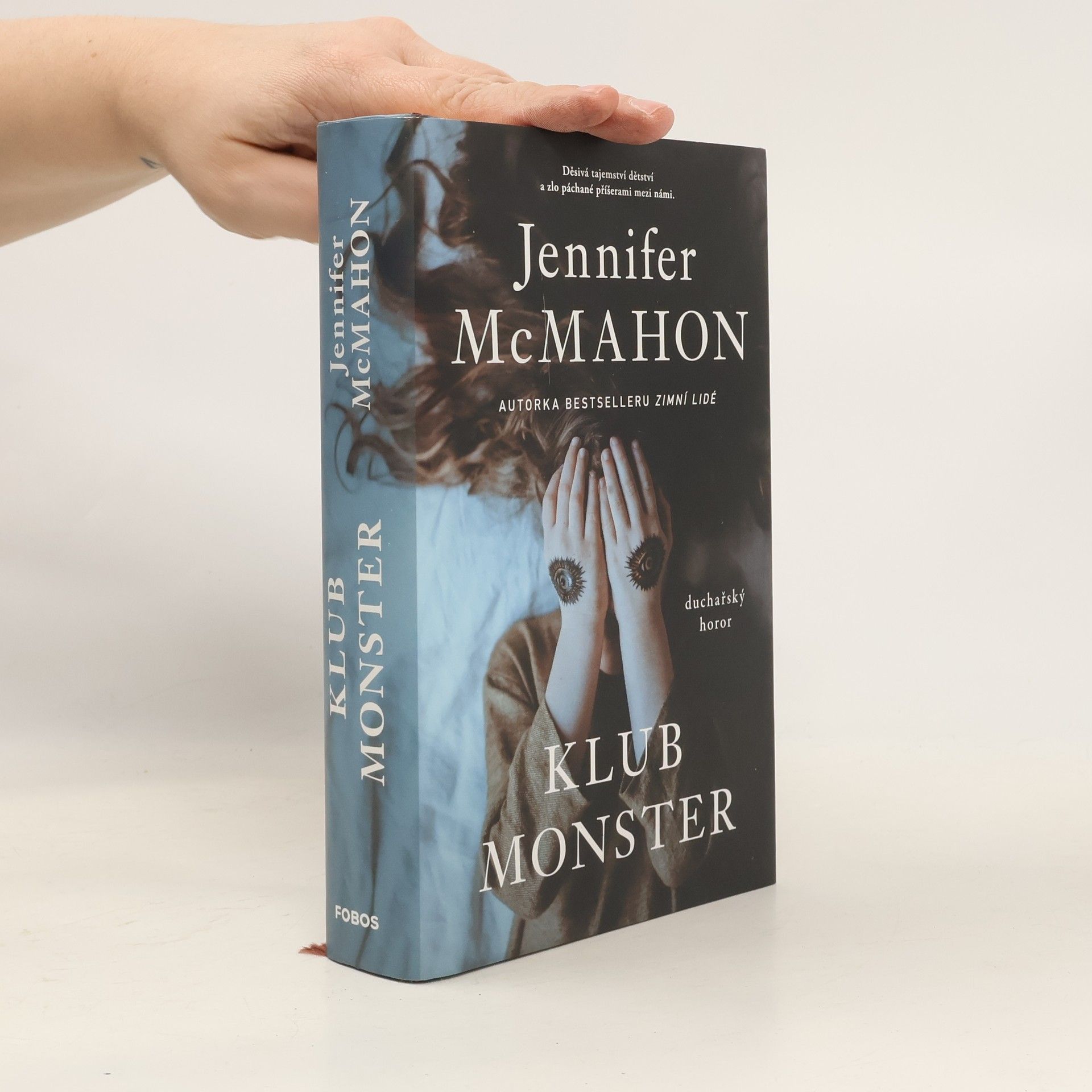 Jennifer McMahon Klub monster