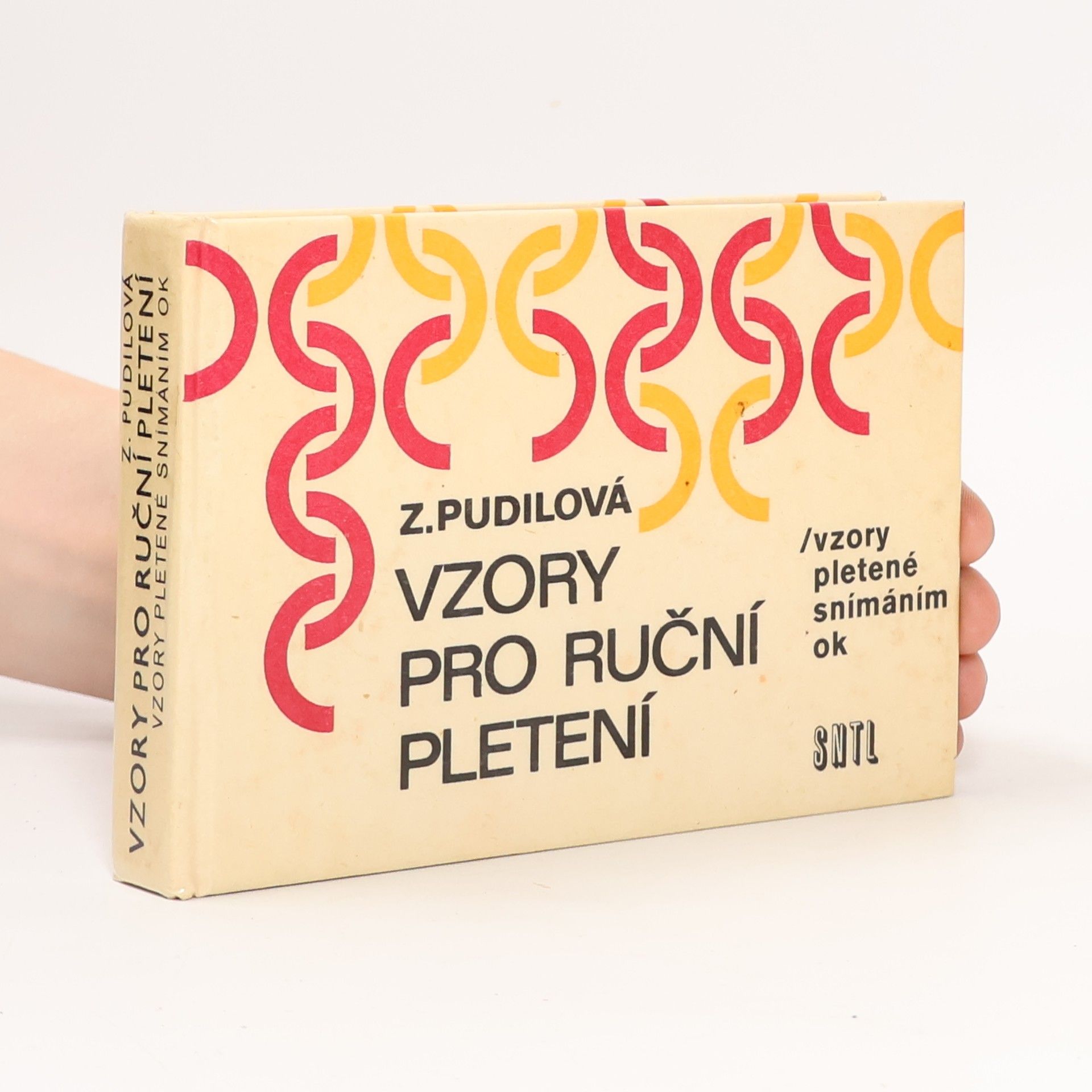 Pudilová Zdenka Vzory pro ruční pletení. Vzory pletené snímáním ok