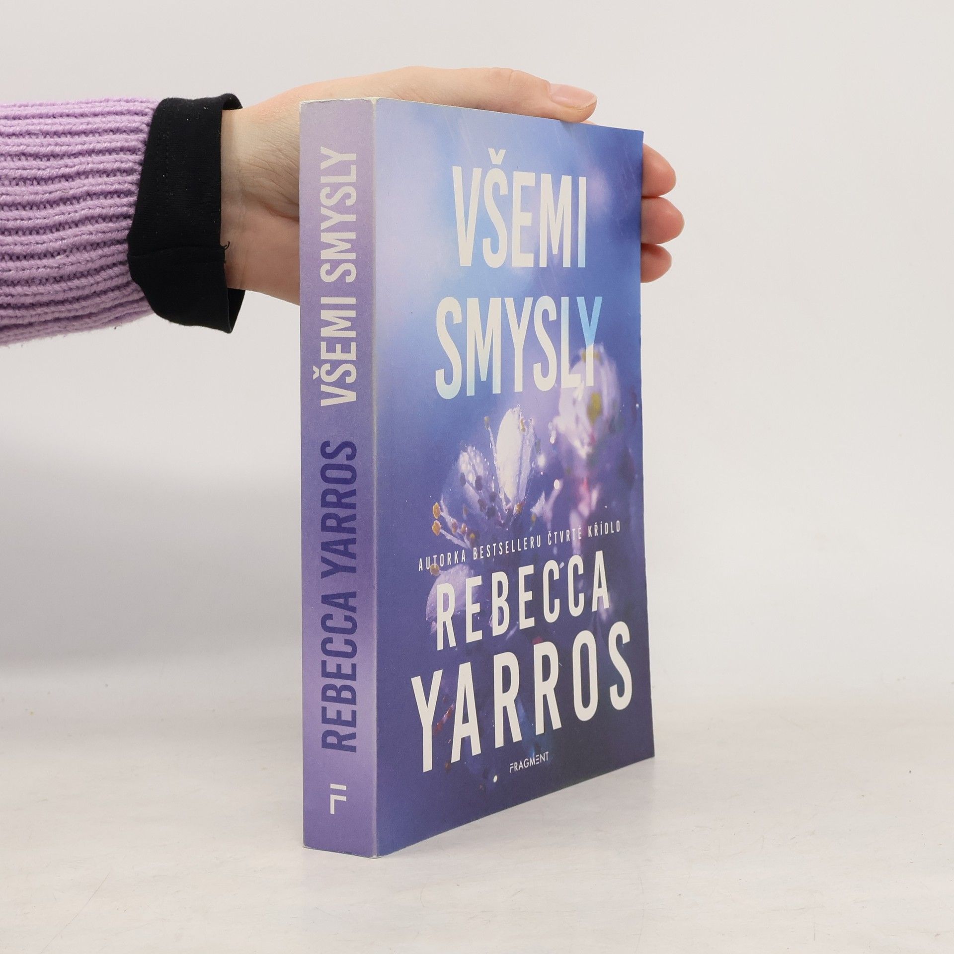 Rebecca Yarros Všemi smysly