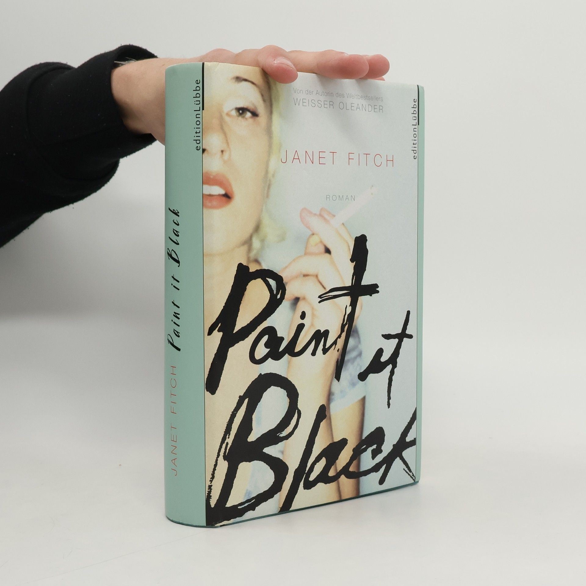 Janet Fitchová Paint it black