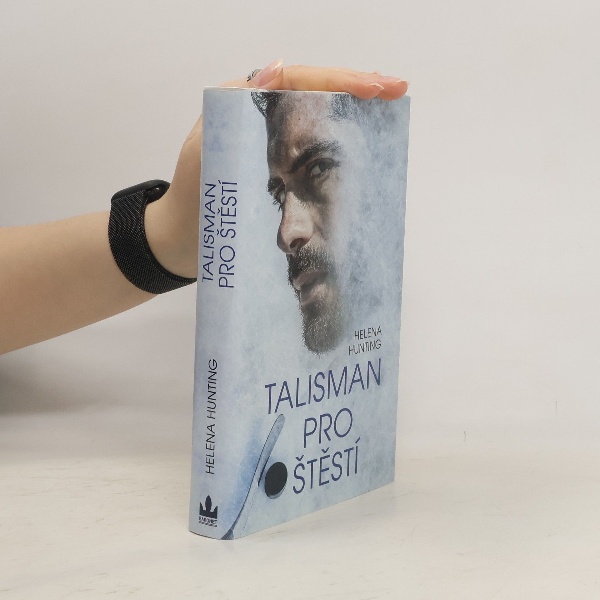 Helena Hunting Talisman pro štěstí