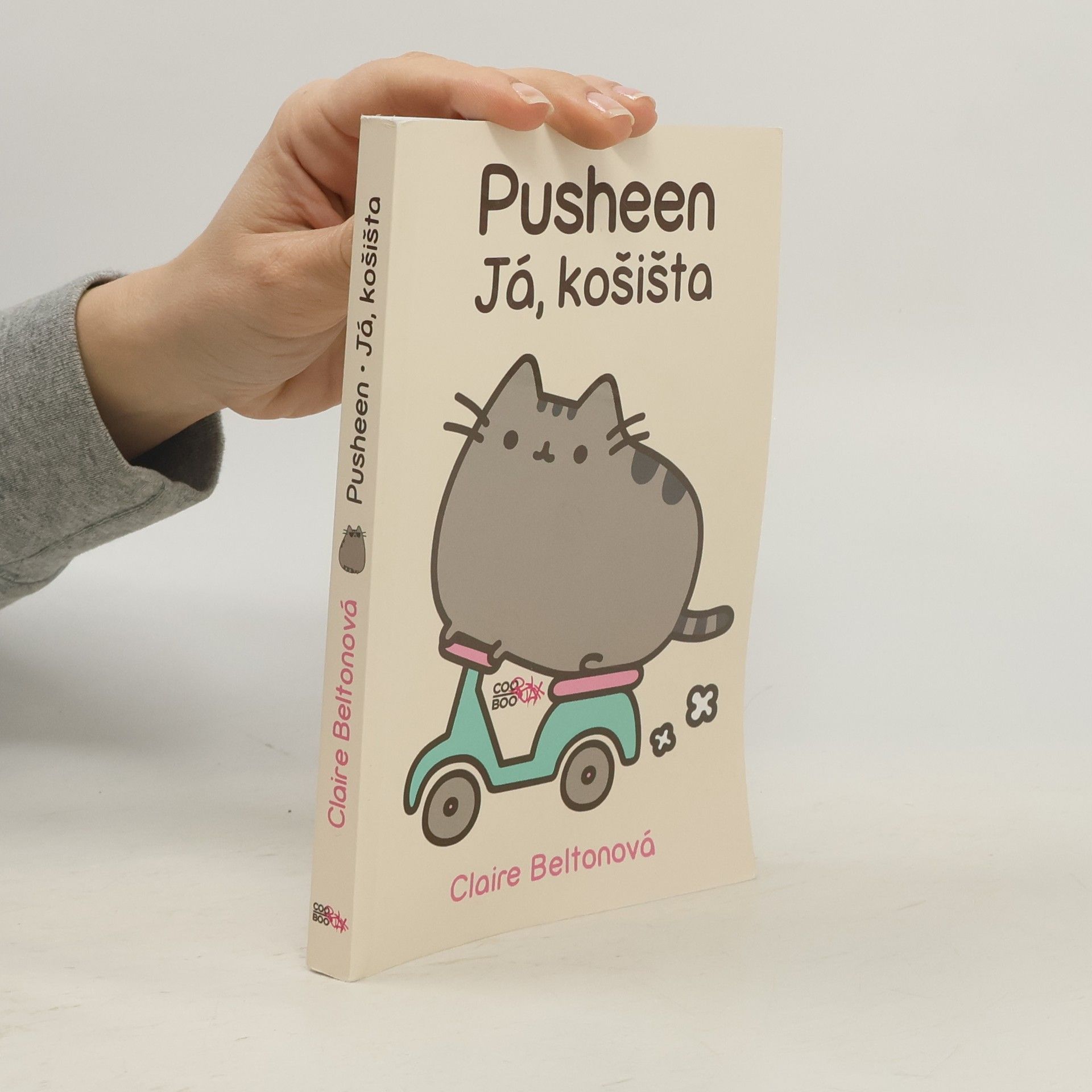 Claire Belton Pusheen. Já, košišta