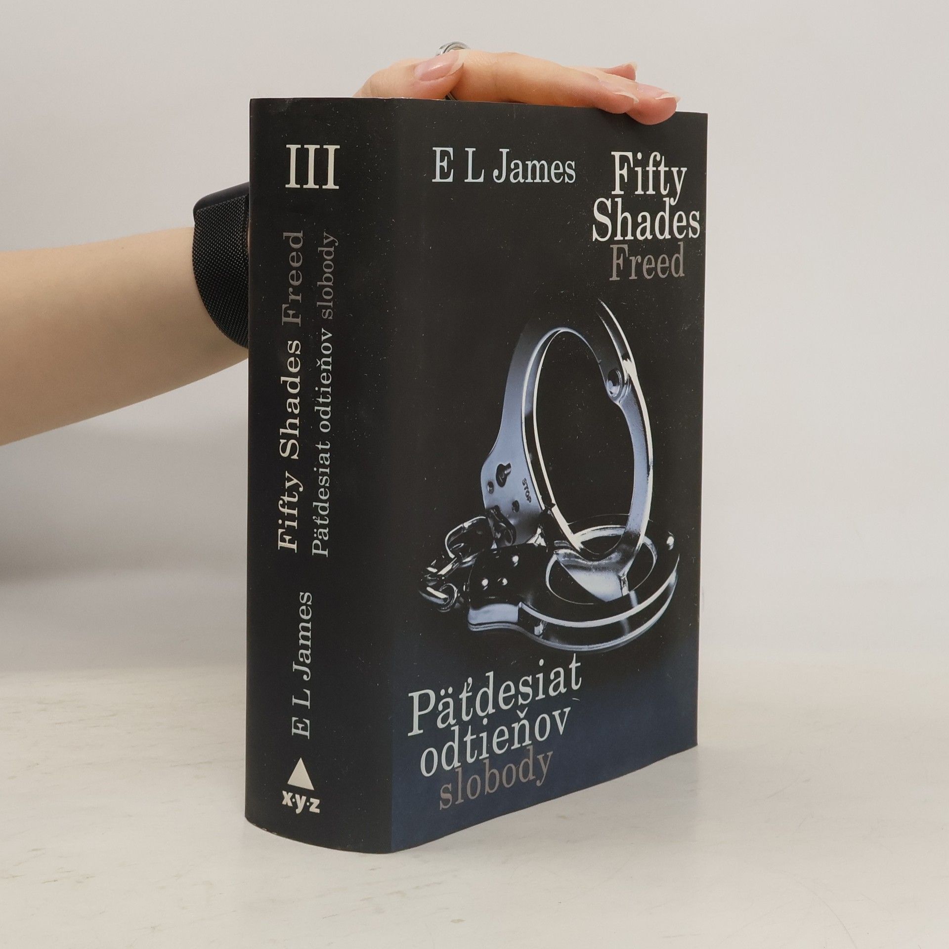 E. L. James Päťdesiat odtieňov slobody