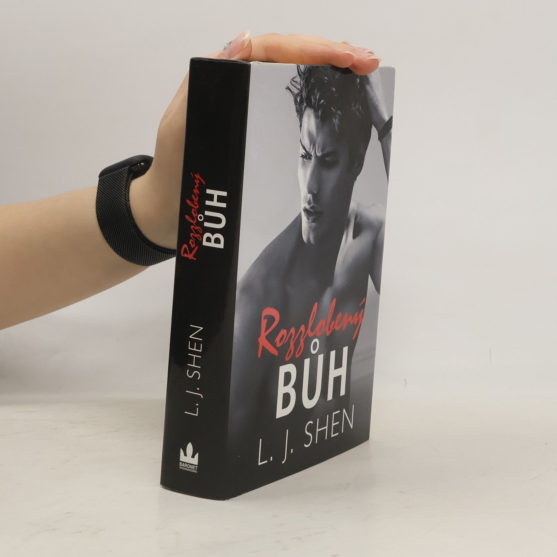 L. J. Shen Rozzlobený Bůh