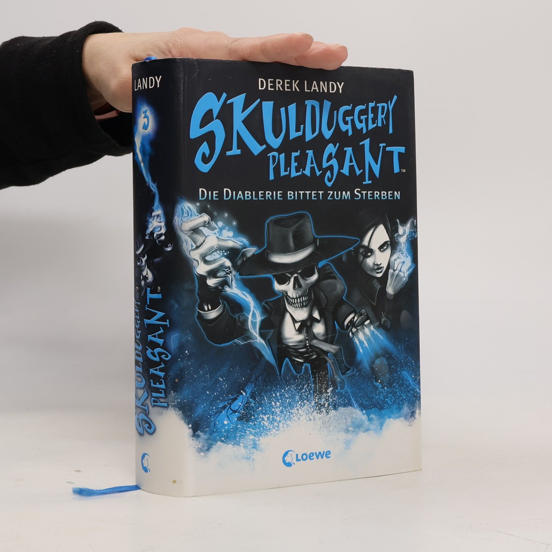 Derek Landy Skulduggery Pleasant 3