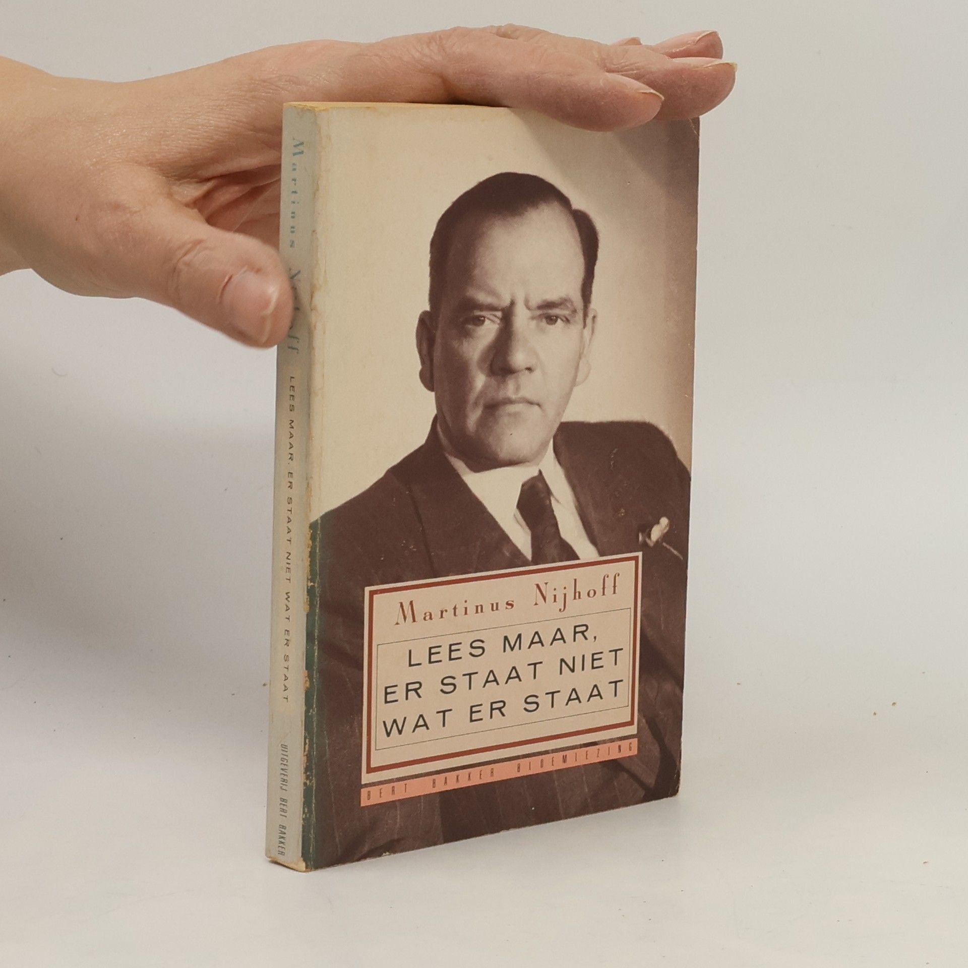 Martinus Nijhoff Lees maar, er staat niet wat er staat