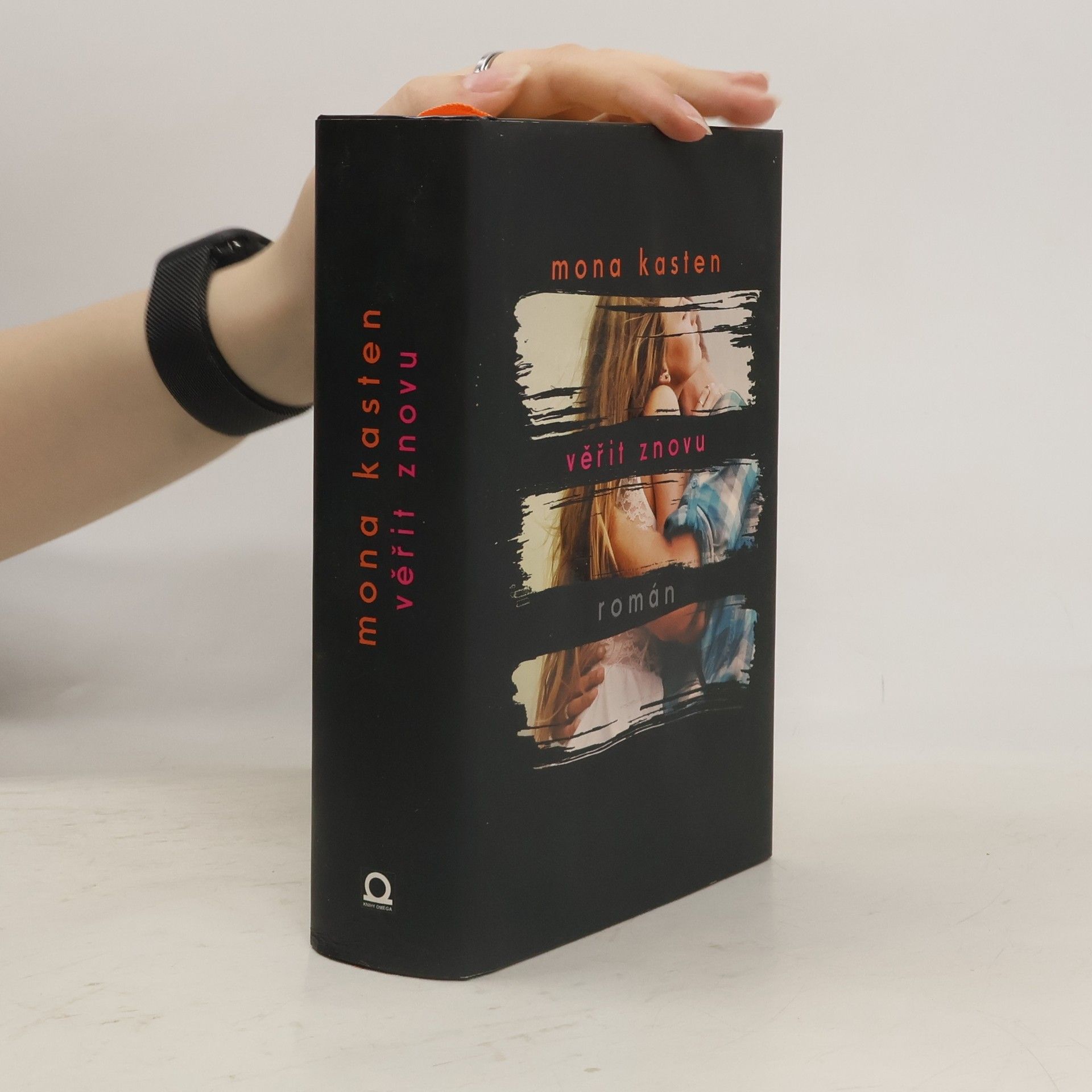 Mona Kasten Věřit znovu